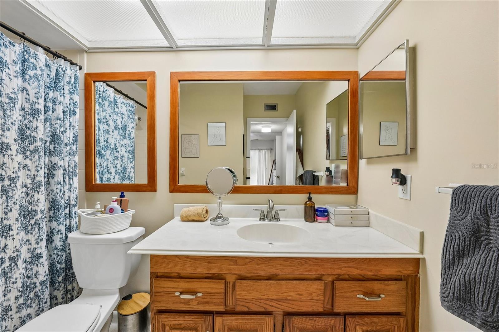 Image 16 of 23 For 8727 Bardmoor Place 204