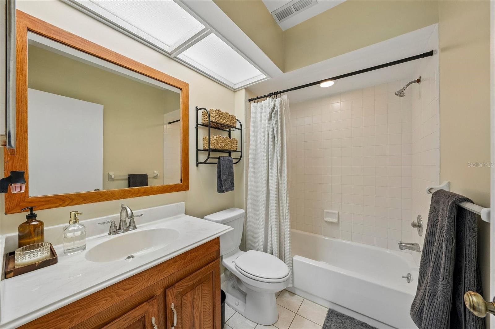 Image 20 of 23 For 8727 Bardmoor Place 204