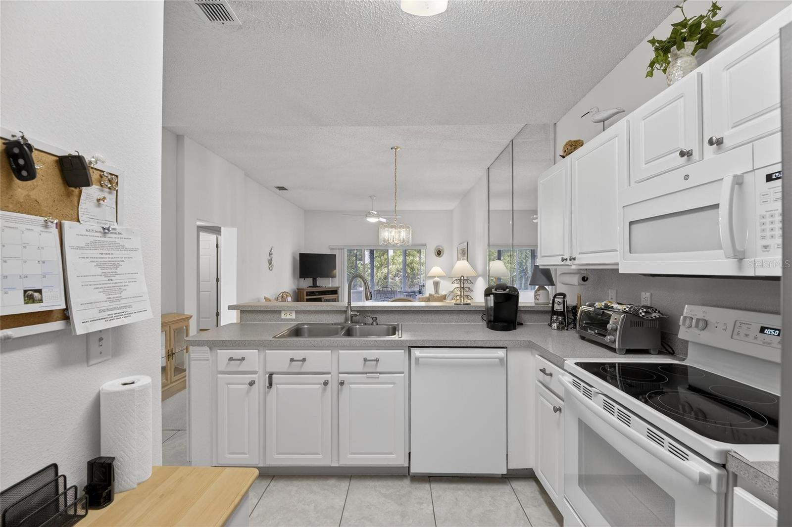 Image 9 of 28 For 1012 Radison Avenue 12