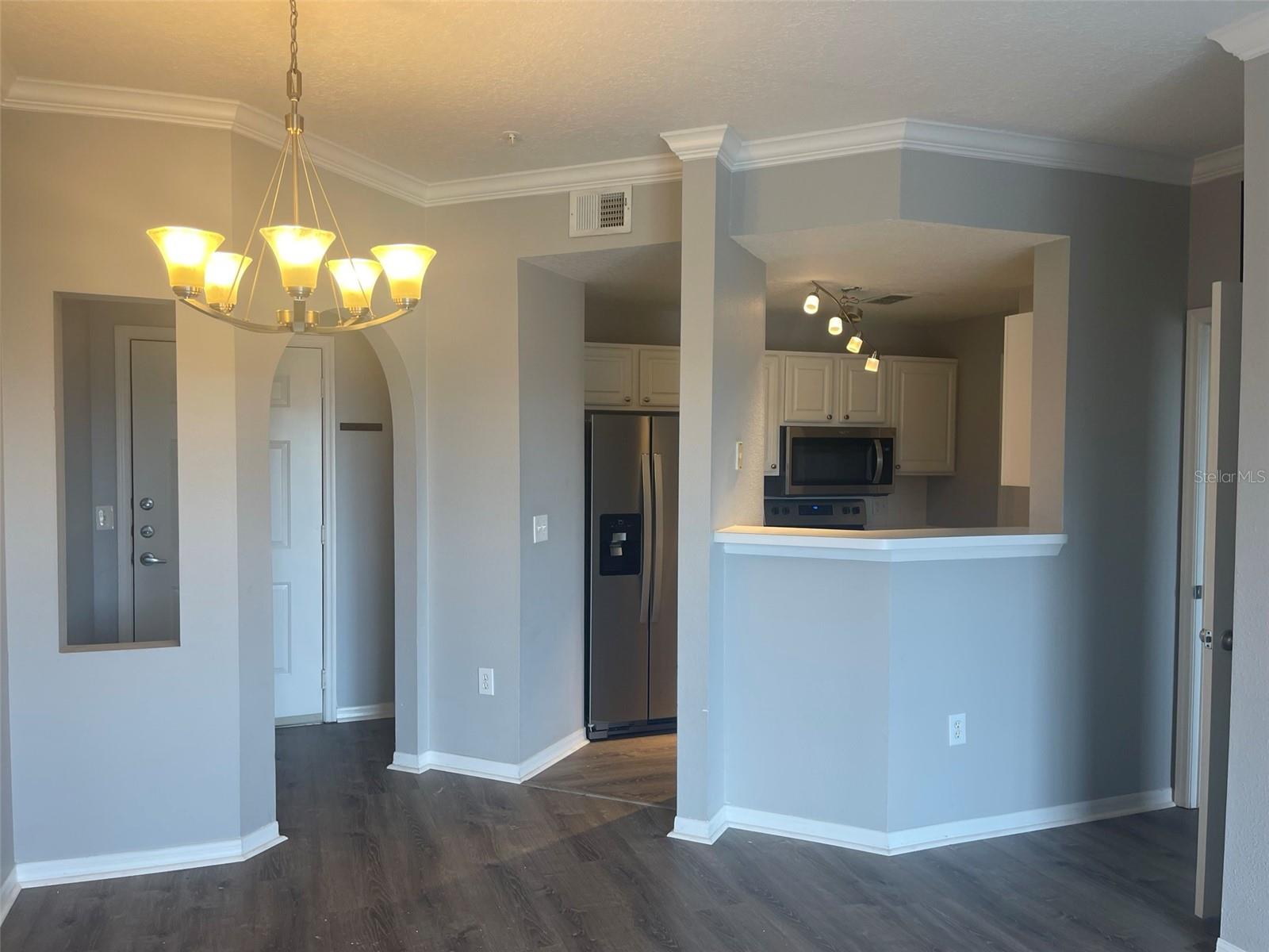 Image 4 of 15 For 501 Knights Run Avenue 2309