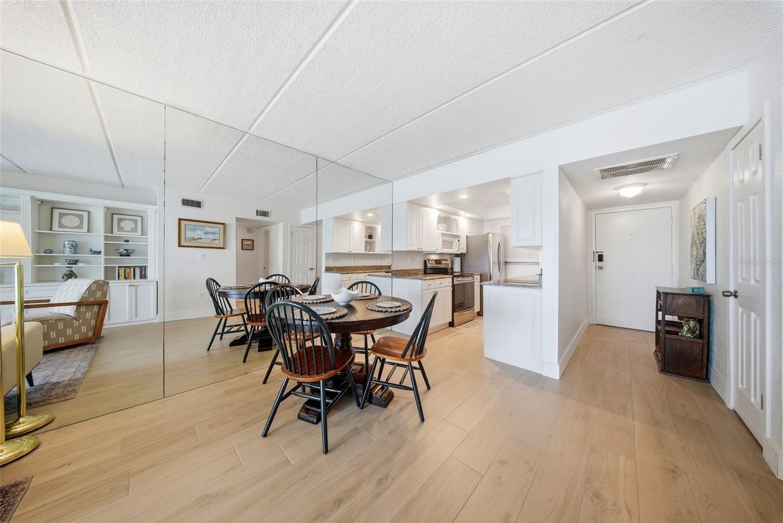 Image 15 of 35 For 8931 Blind Pass Road 262