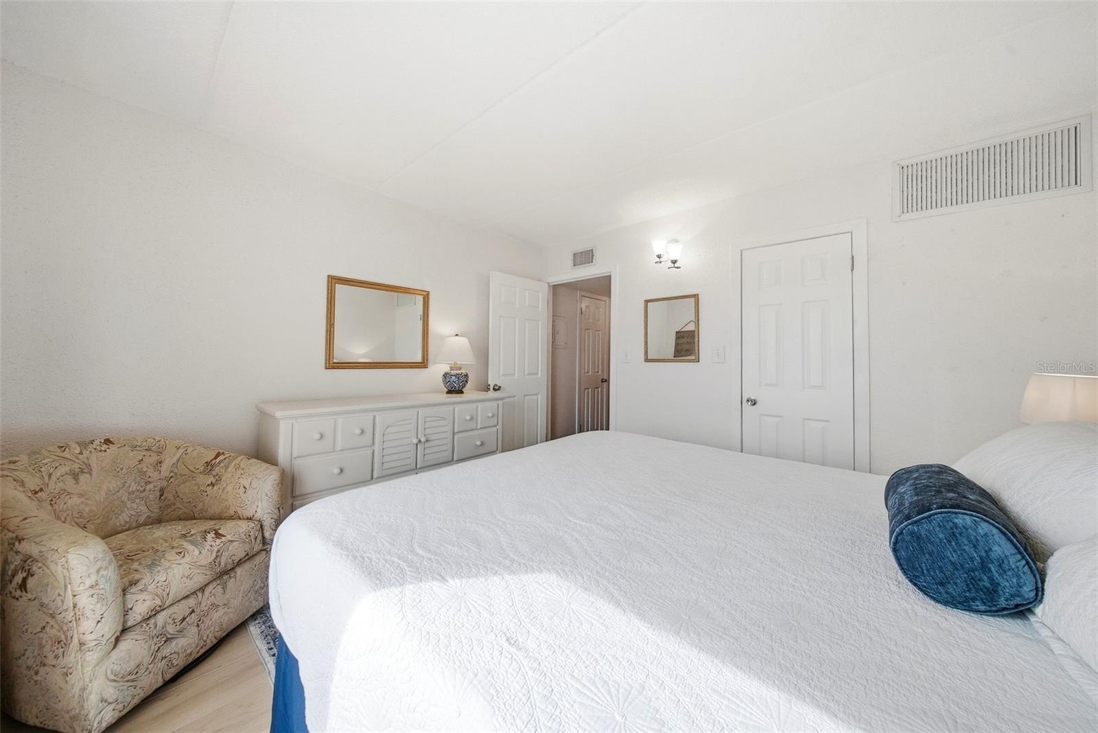 Image 19 of 35 For 8931 Blind Pass Road 262