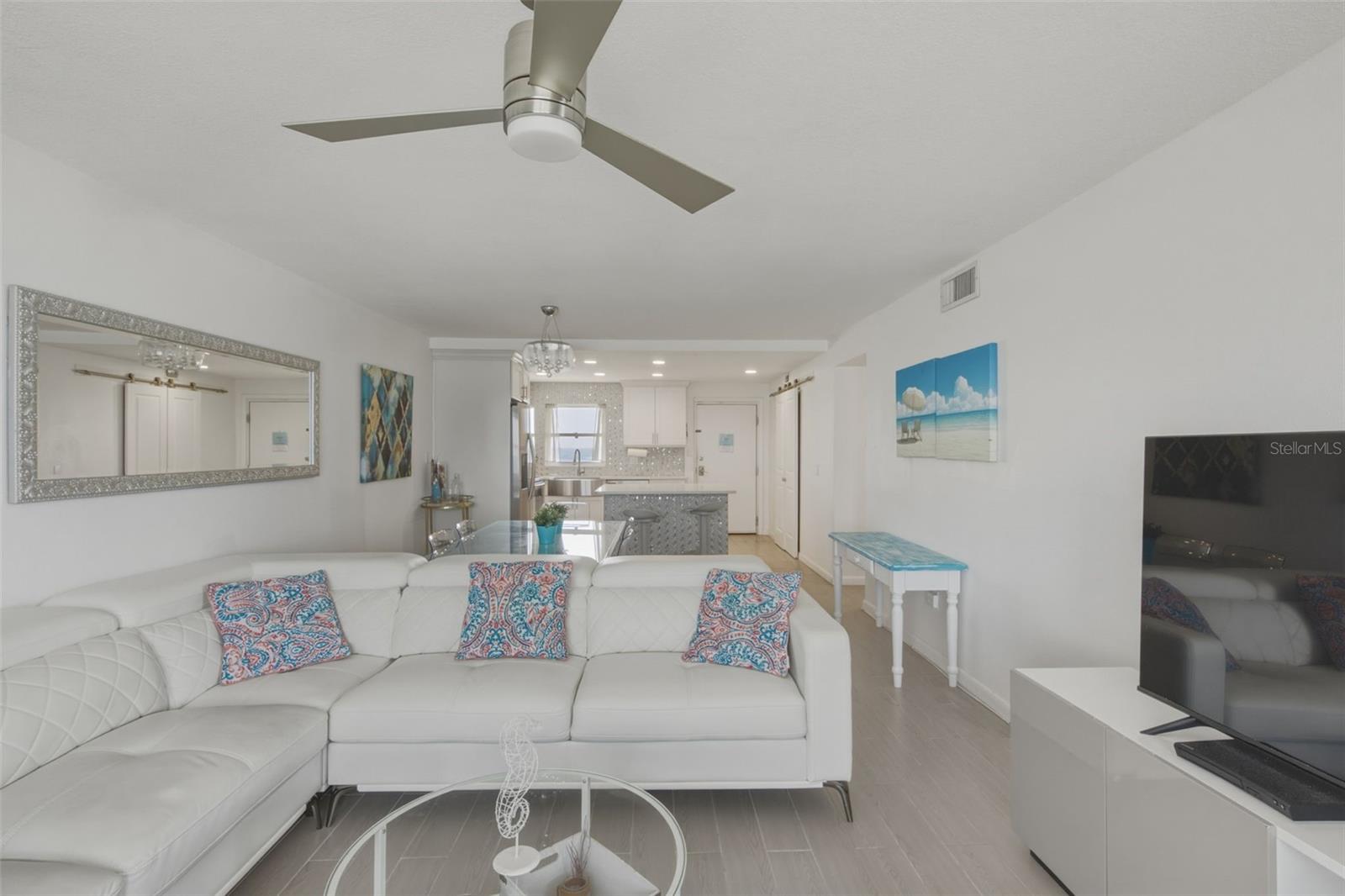 Image 13 of 58 For 1270 Gulf Boulevard 1202