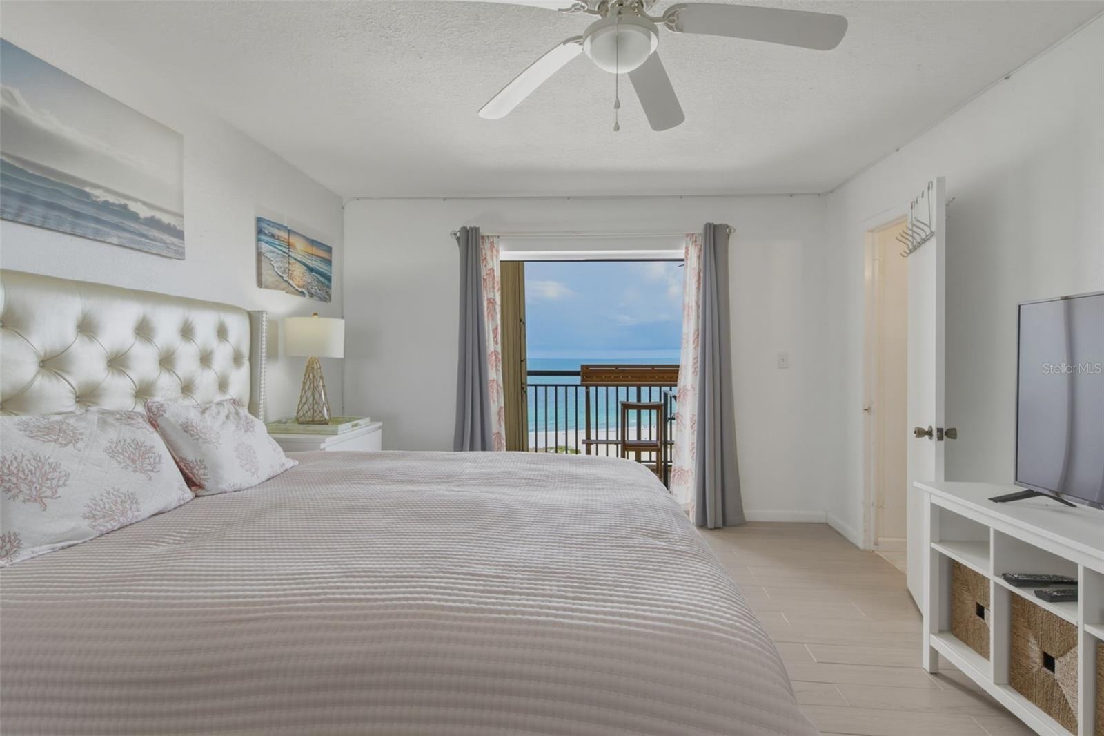 Image 21 of 58 For 1270 Gulf Boulevard 1202