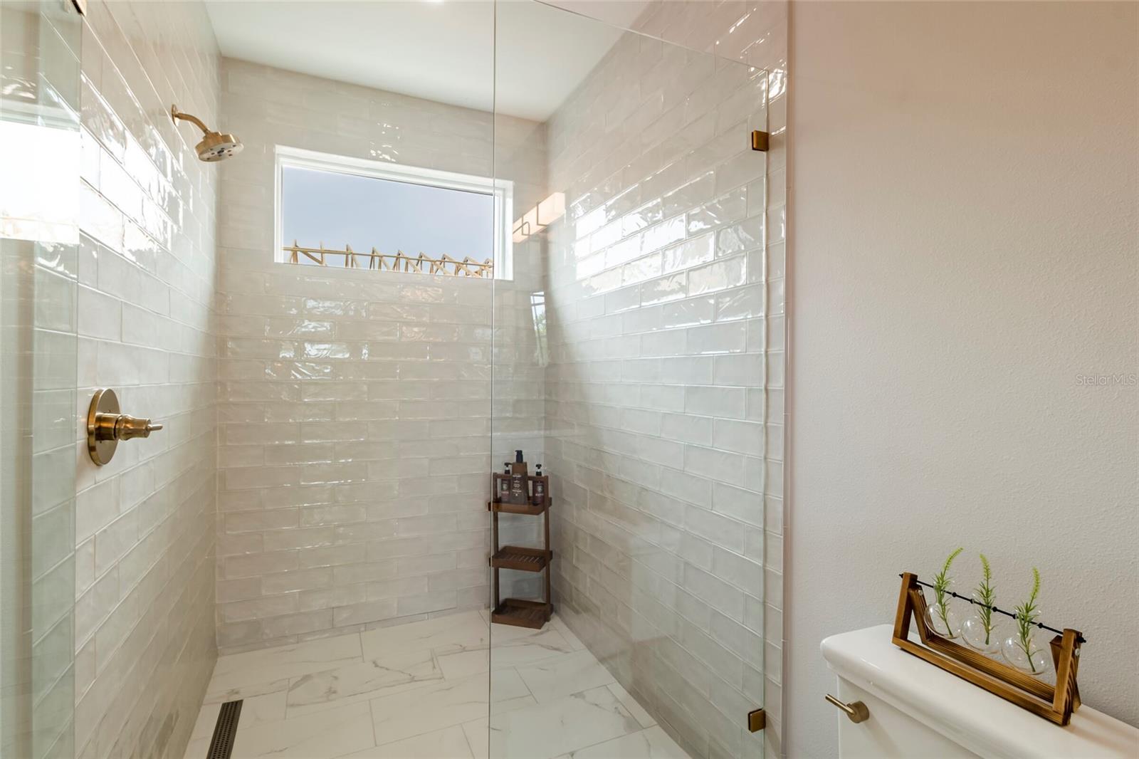 Image 20 of 47 For 33 29th Street N