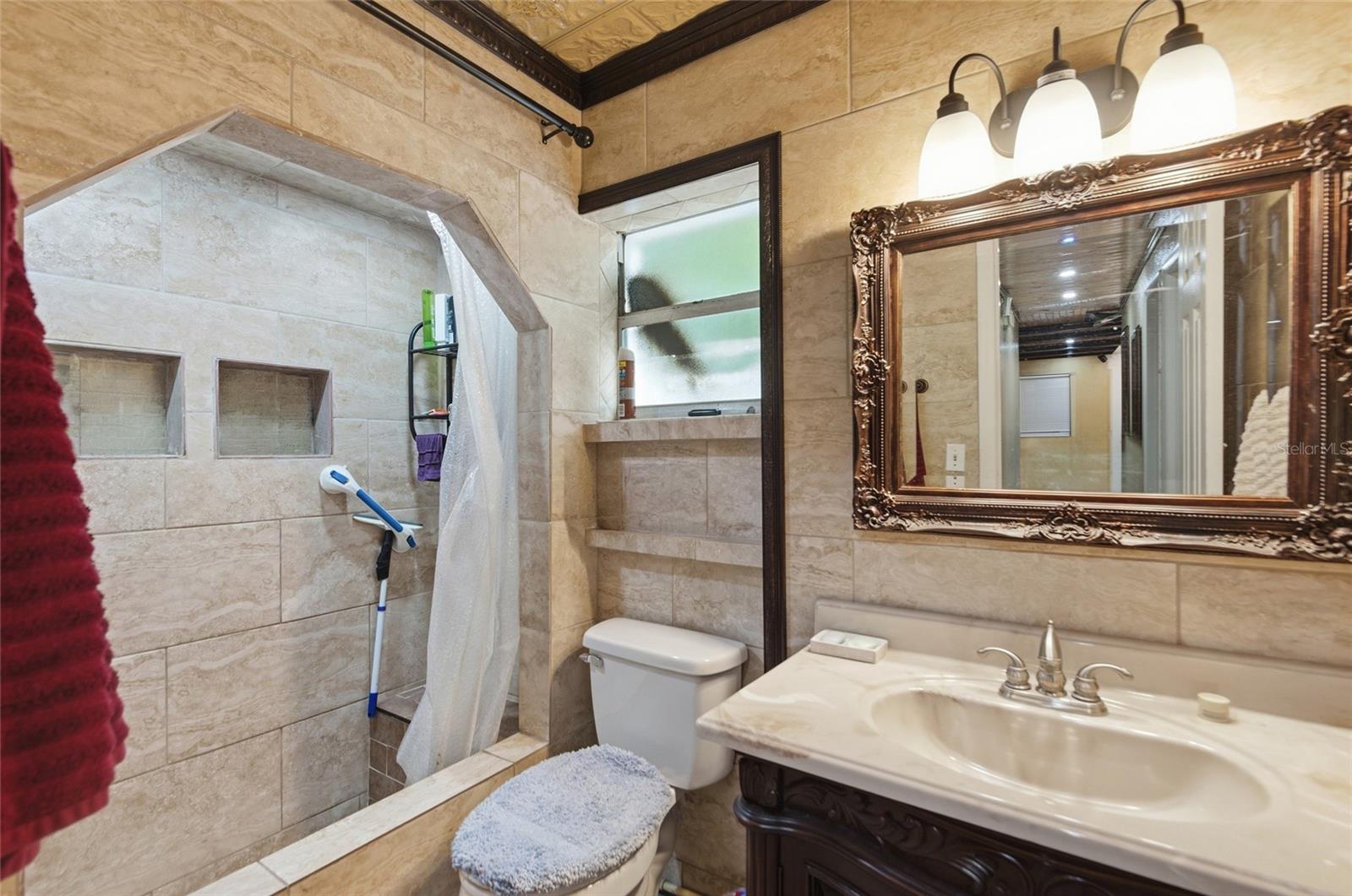 Image 11 of 28 For 7427 Eastview Place