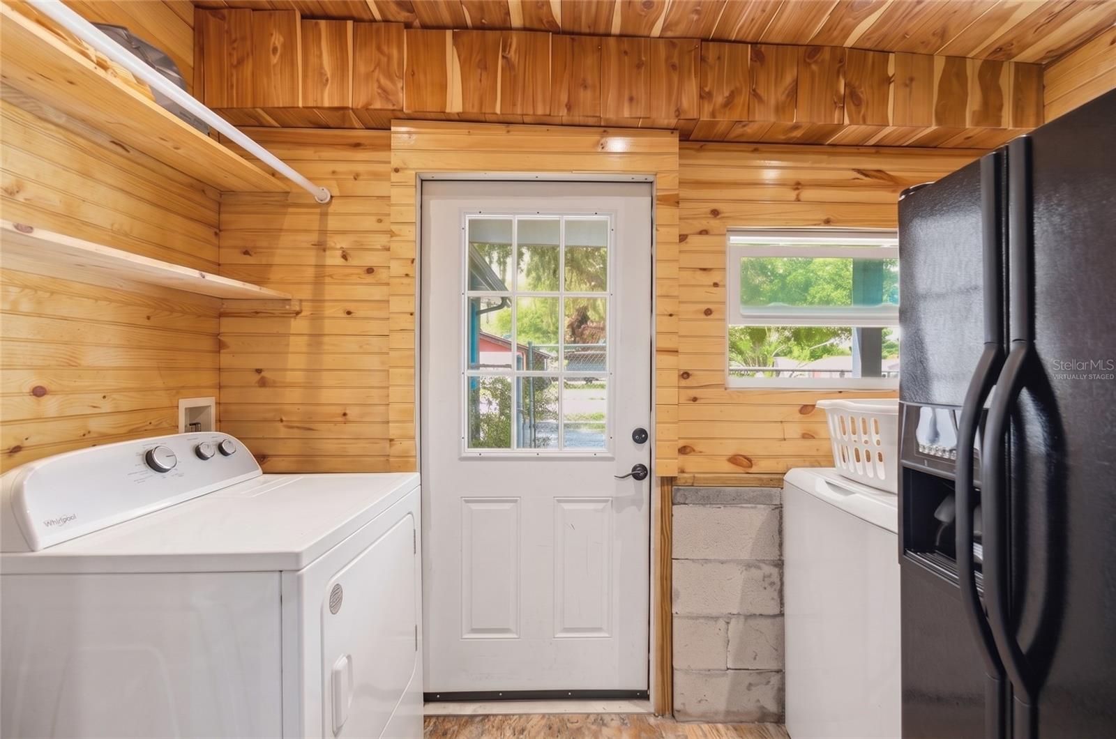 Image 18 of 28 For 7427 Eastview Place