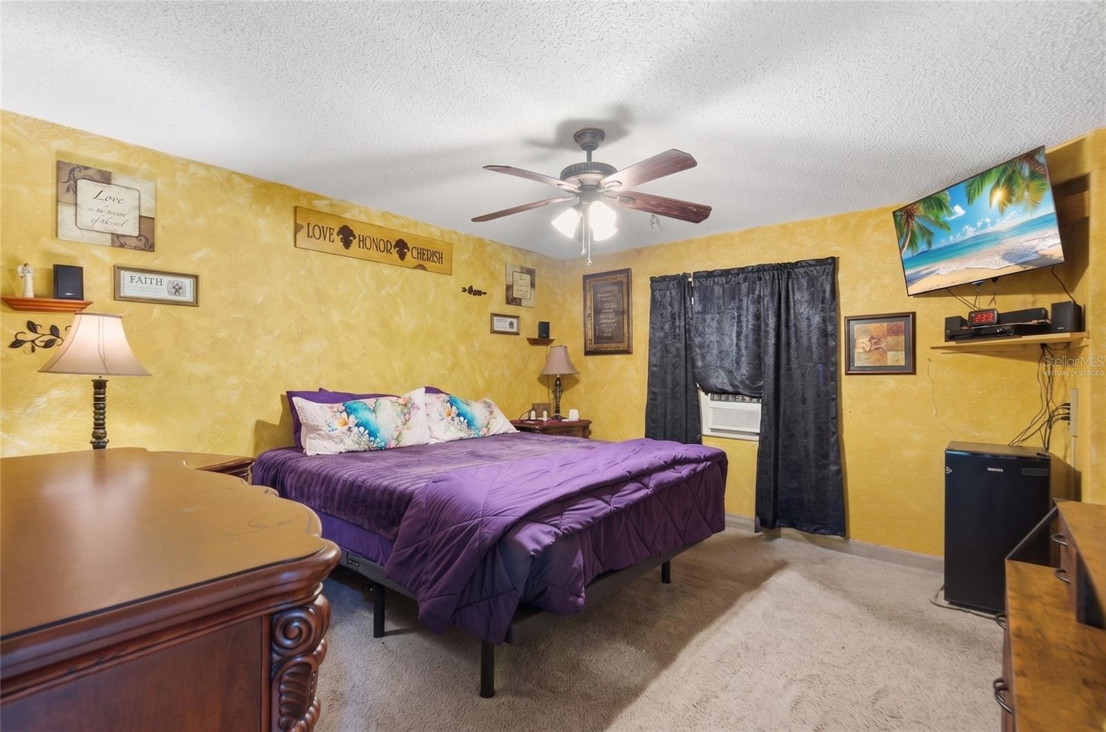 Image 9 of 28 For 7427 Eastview Place