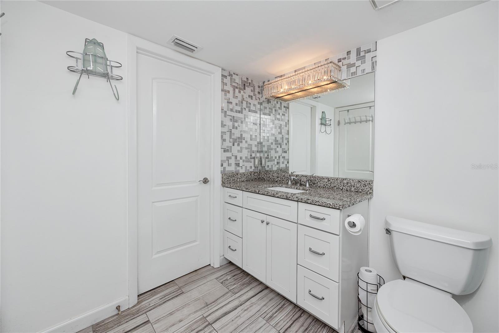 Image 17 of 58 For 7600 Sun Island Drive S 107