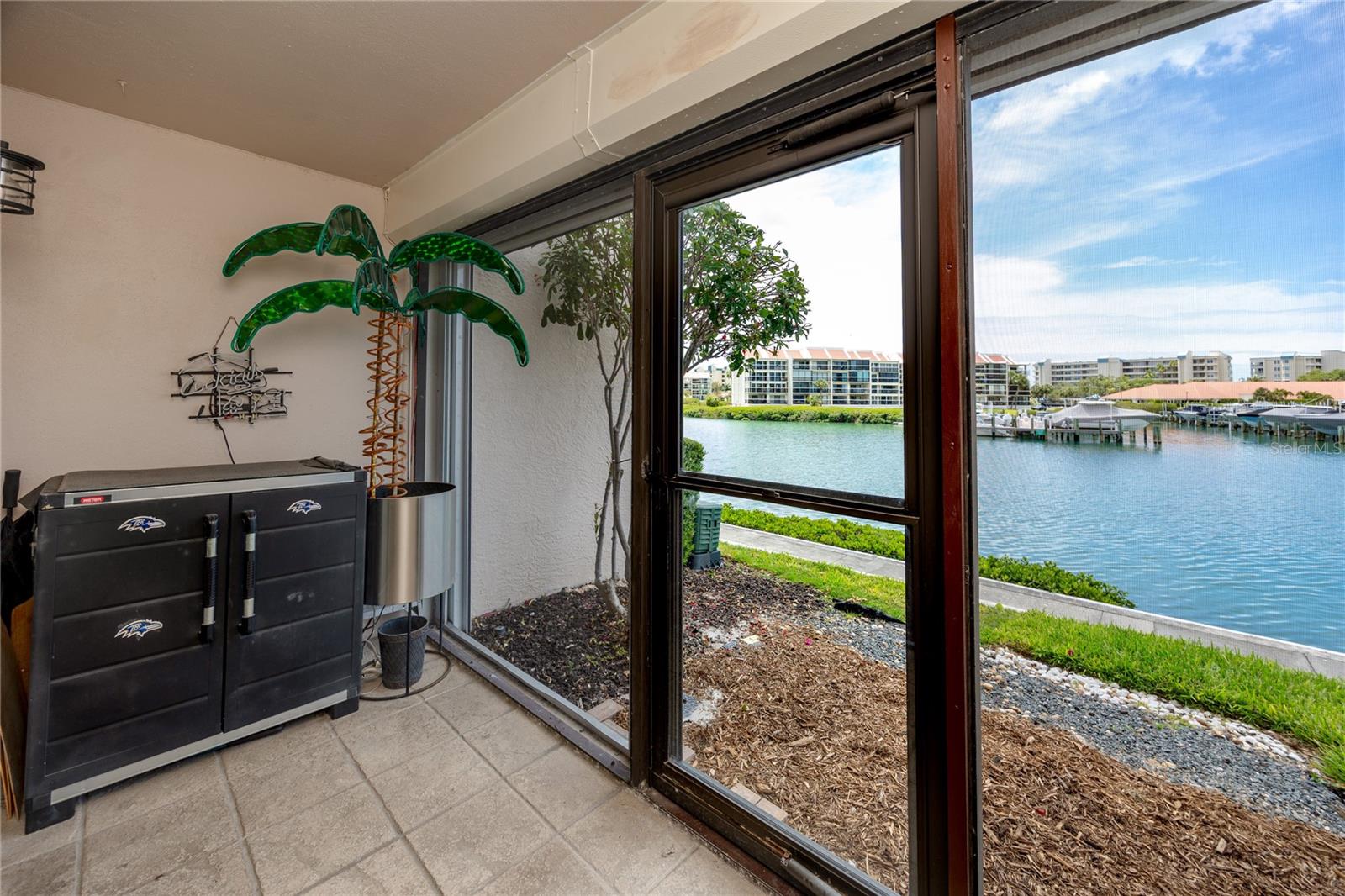 Image 24 of 58 For 7600 Sun Island Drive S 107