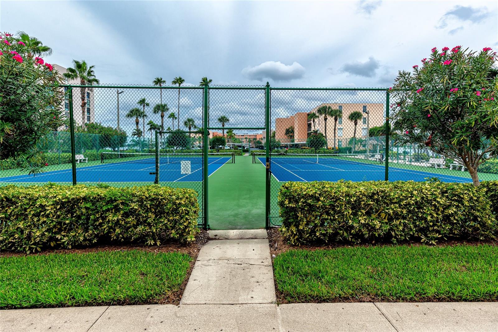 Image 29 of 58 For 7600 Sun Island Drive S 107