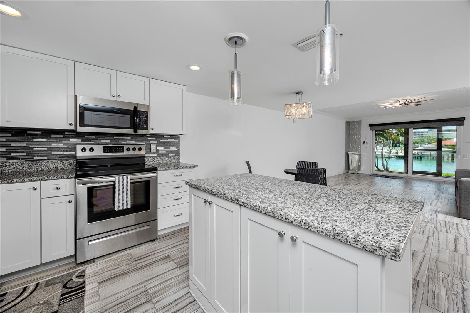 Image 3 of 58 For 7600 Sun Island Drive S 107