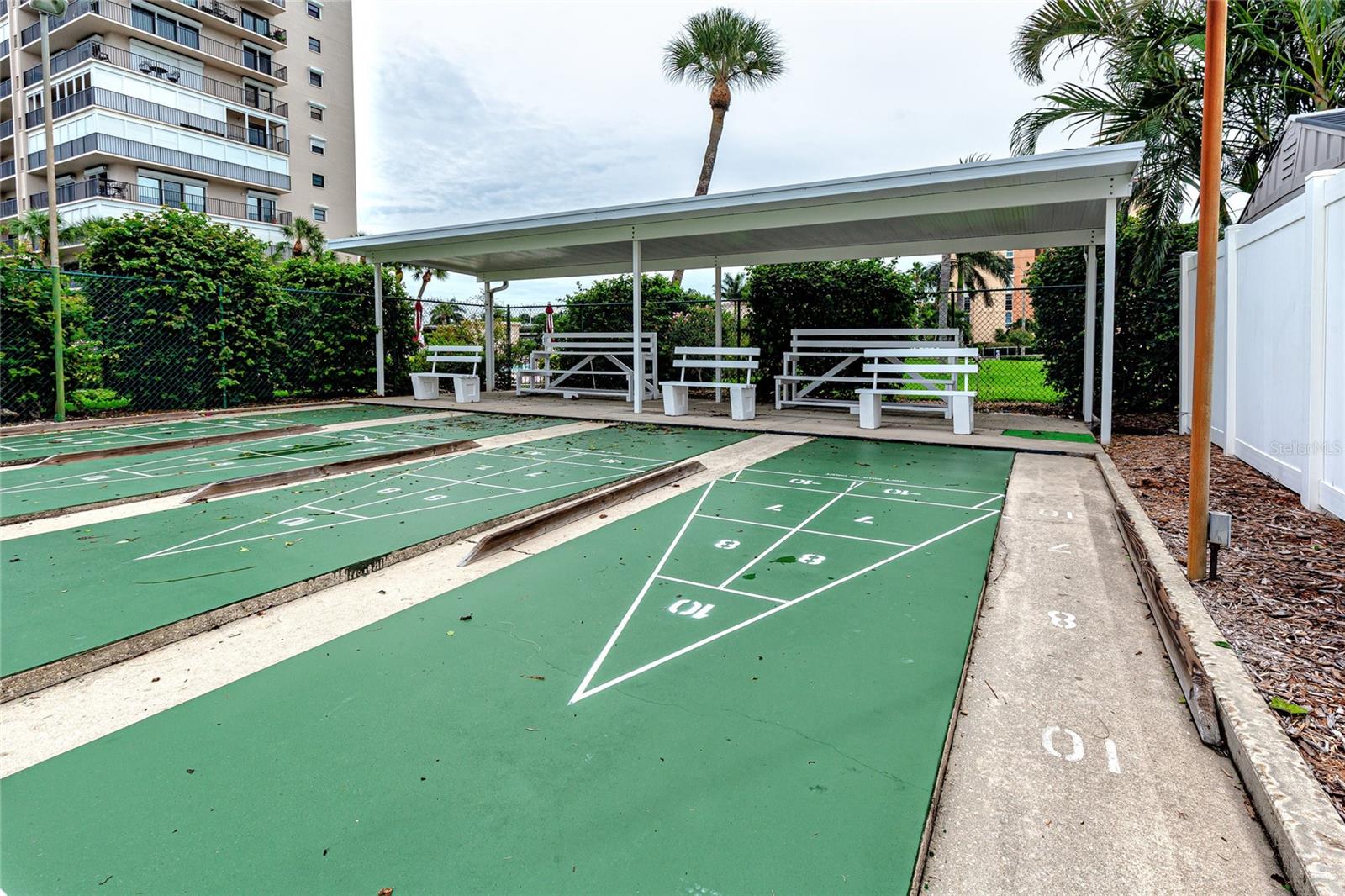 Image 31 of 58 For 7600 Sun Island Drive S 107