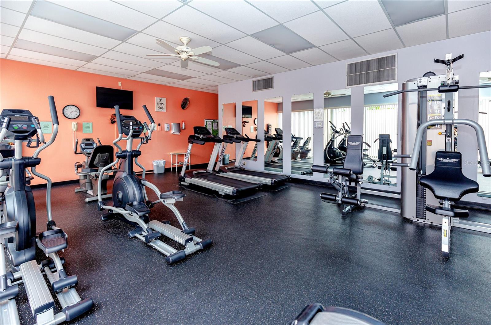 Image 32 of 58 For 7600 Sun Island Drive S 107