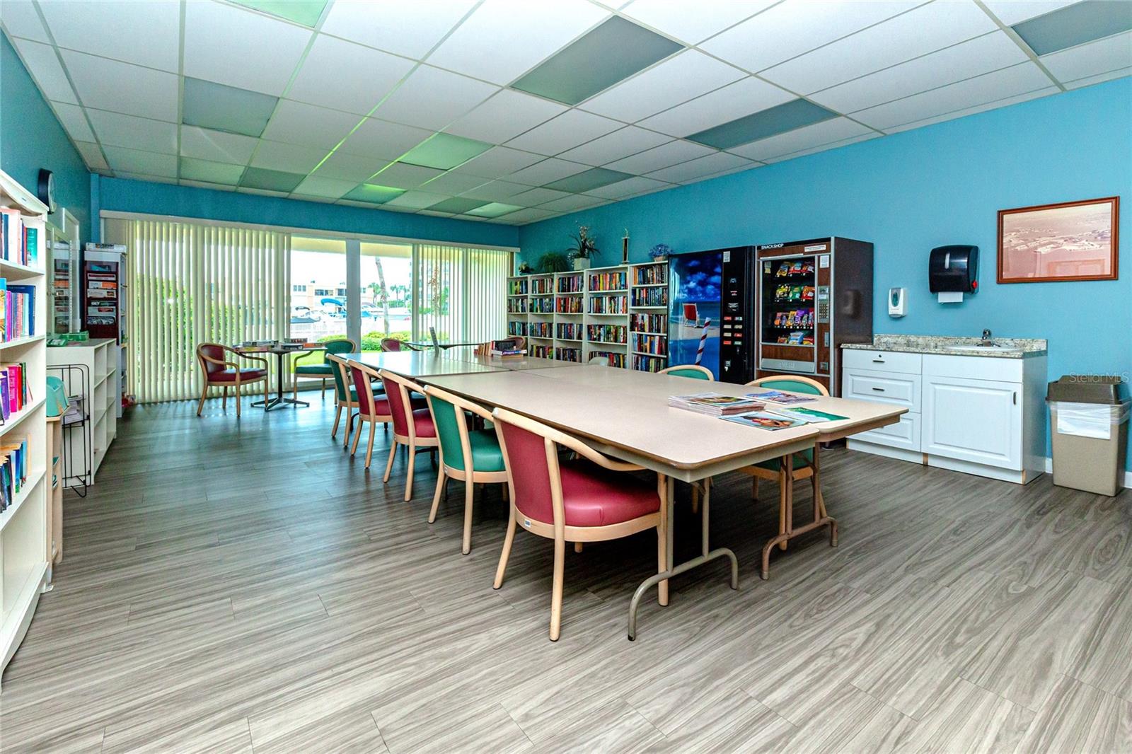 Image 35 of 58 For 7600 Sun Island Drive S 107