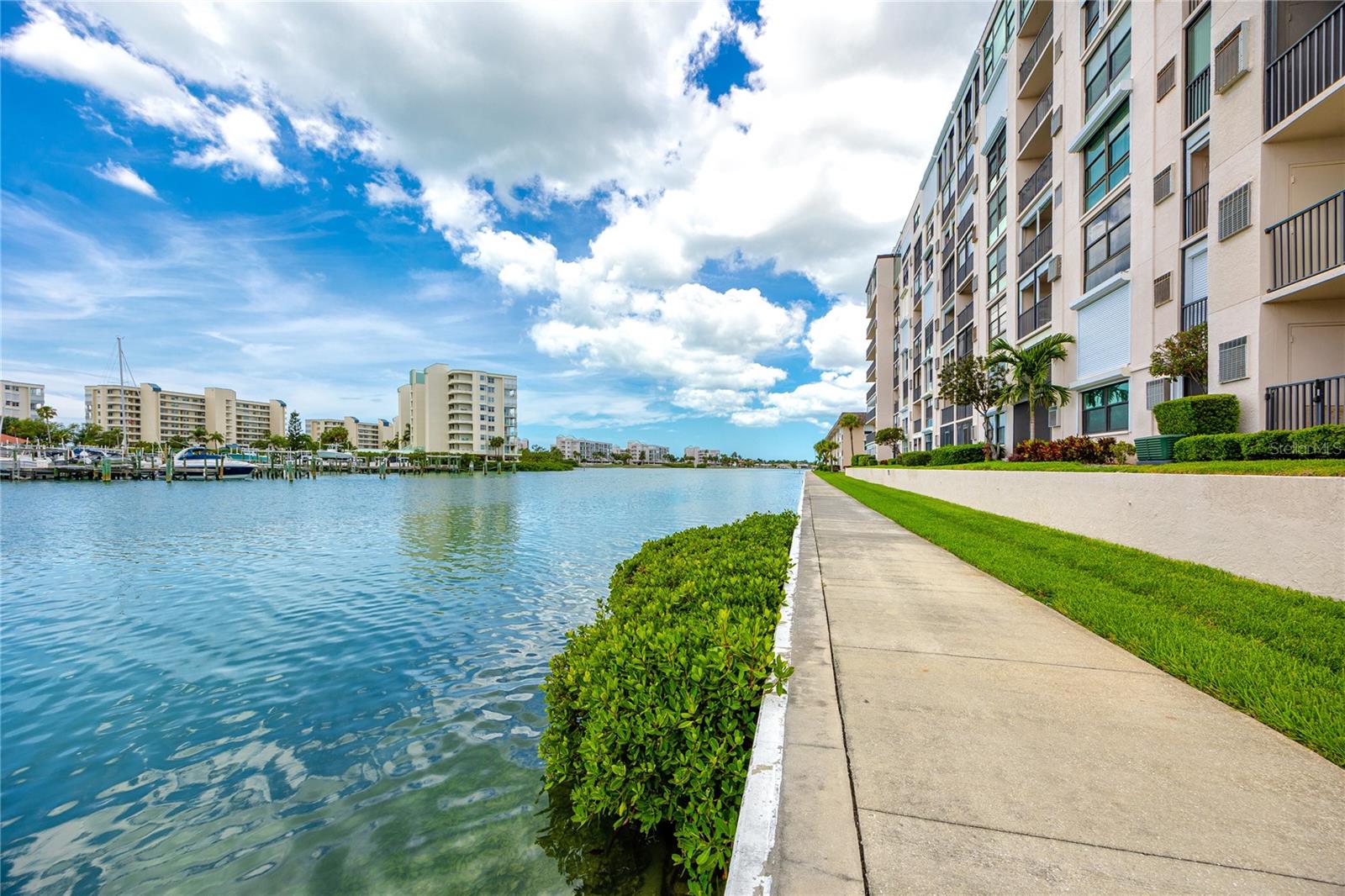 Image 51 of 58 For 7600 Sun Island Drive S 107