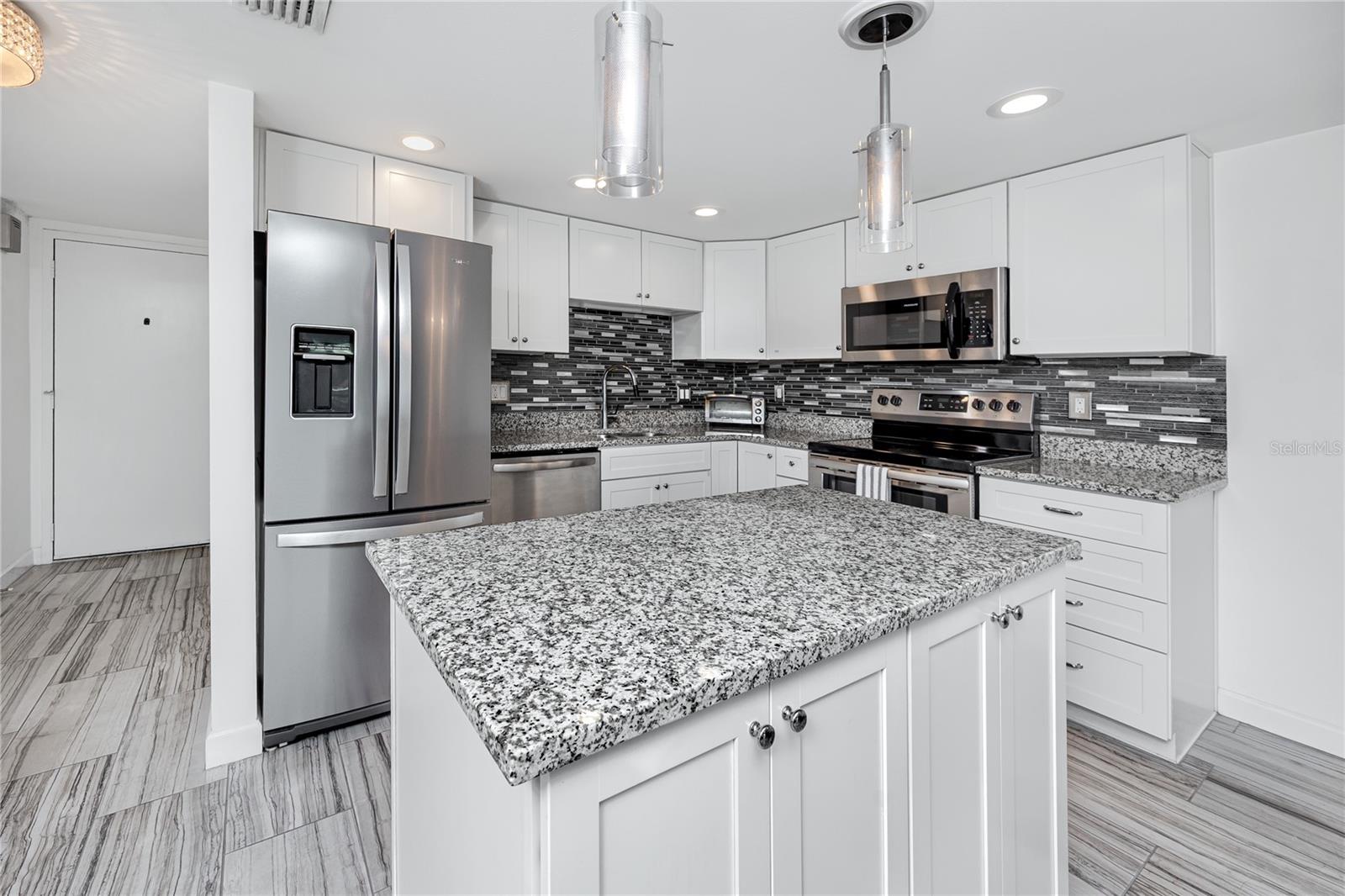 Image 7 of 58 For 7600 Sun Island Drive S 107