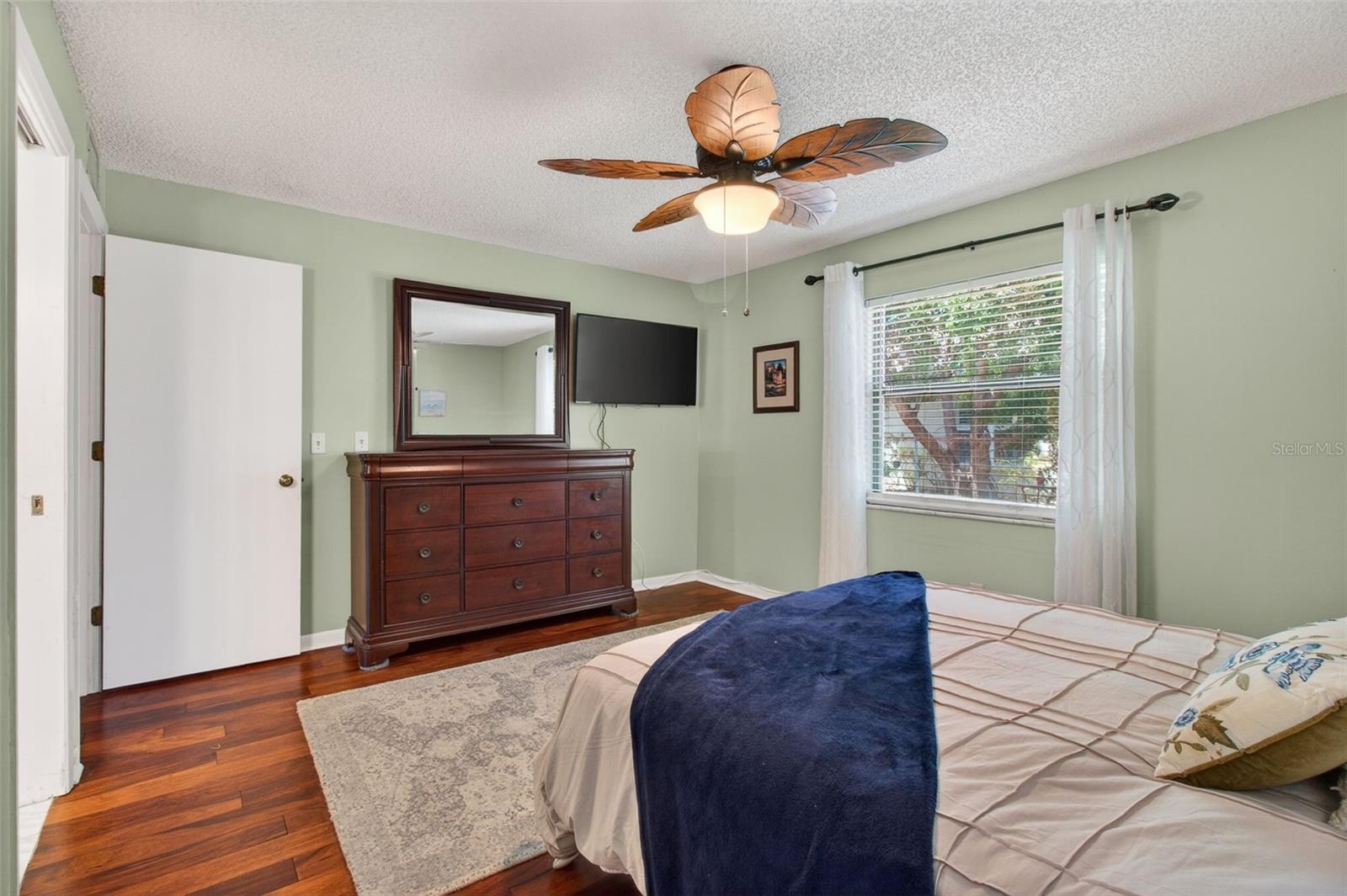 Image 18 of 37 For 10550 Village Drive 104b