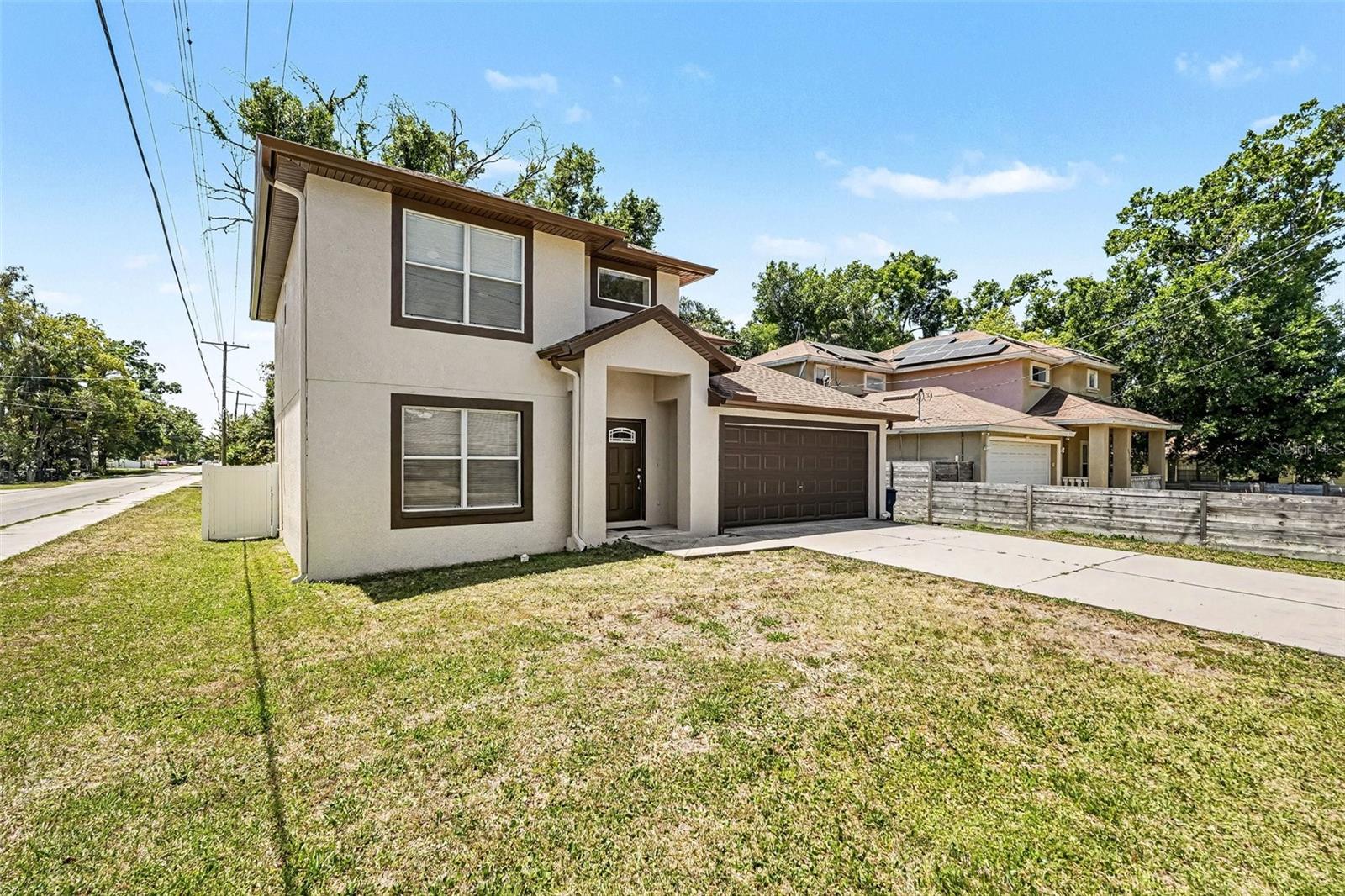 Listing photo id 0 for 1702 North Street