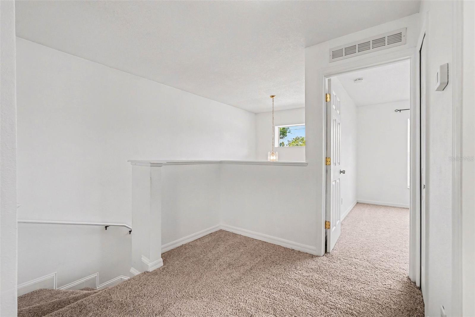 Listing photo id 22 for 1702 North Street