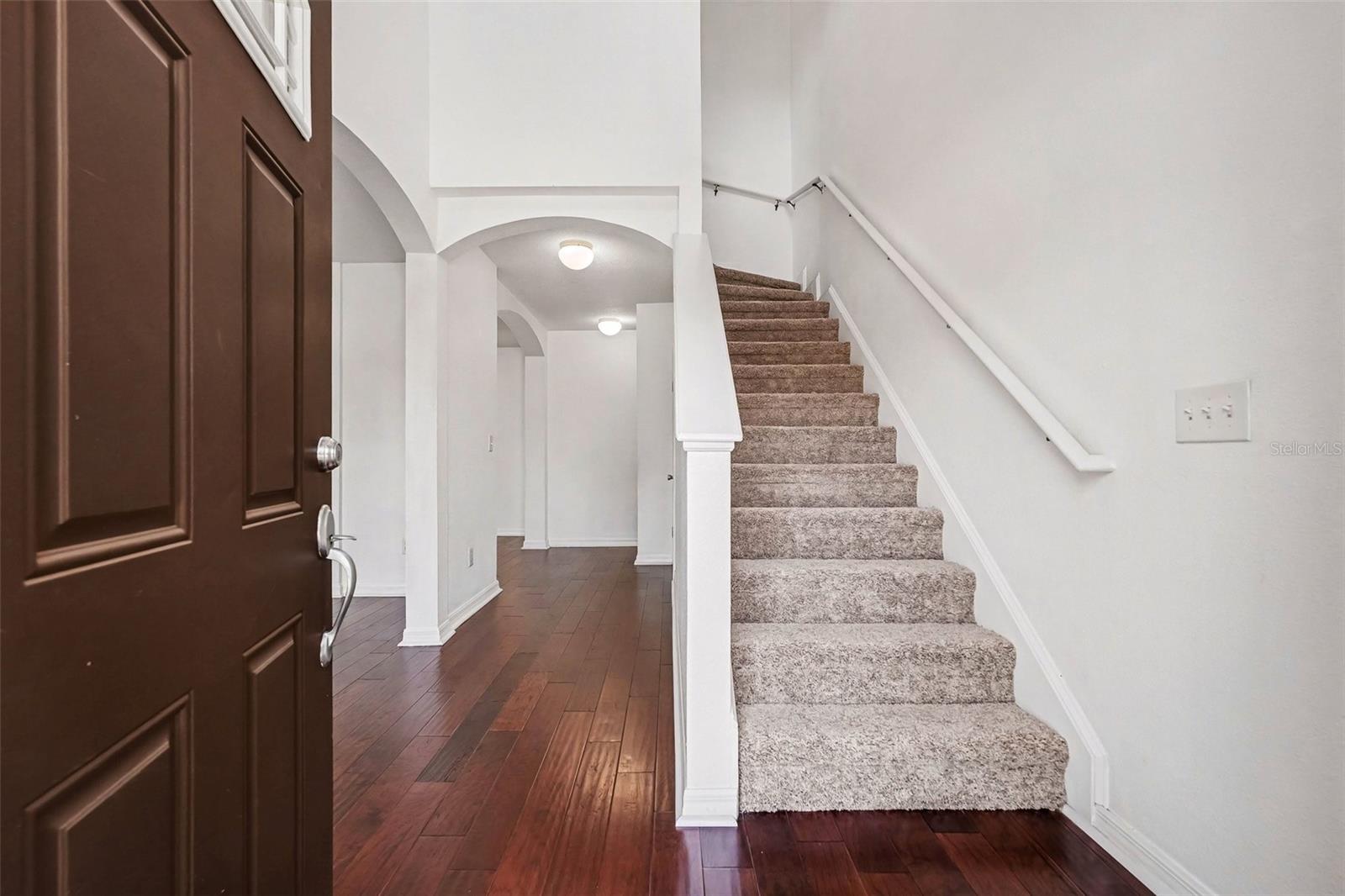 Listing photo id 1 for 1702 North Street