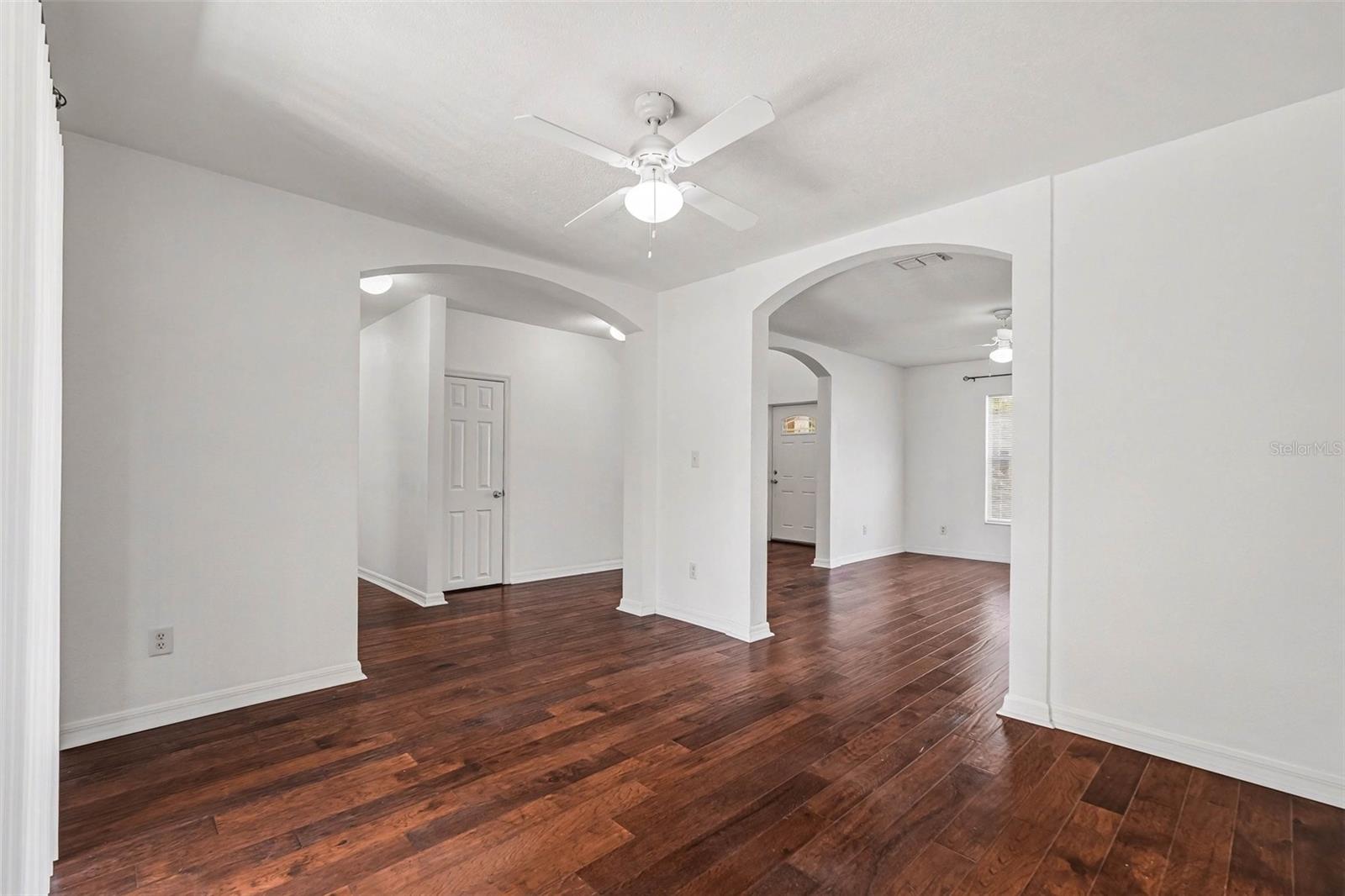 Listing photo id 2 for 1702 North Street