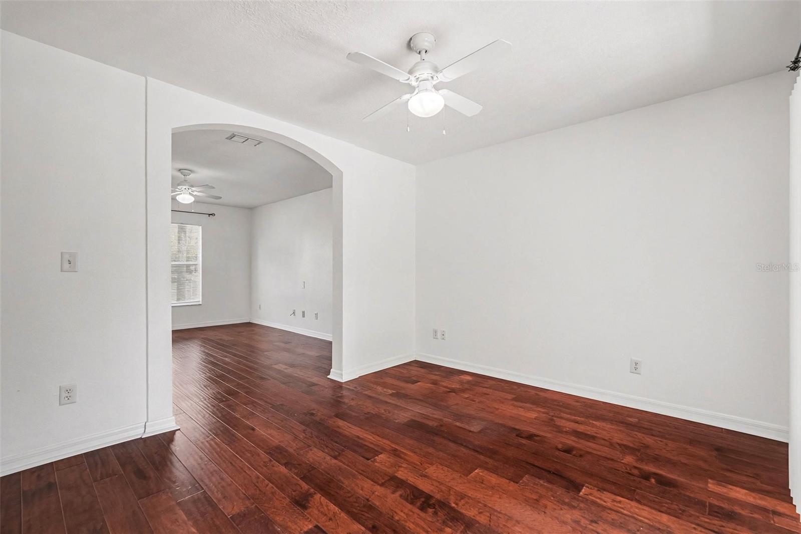 Listing photo id 5 for 1702 North Street