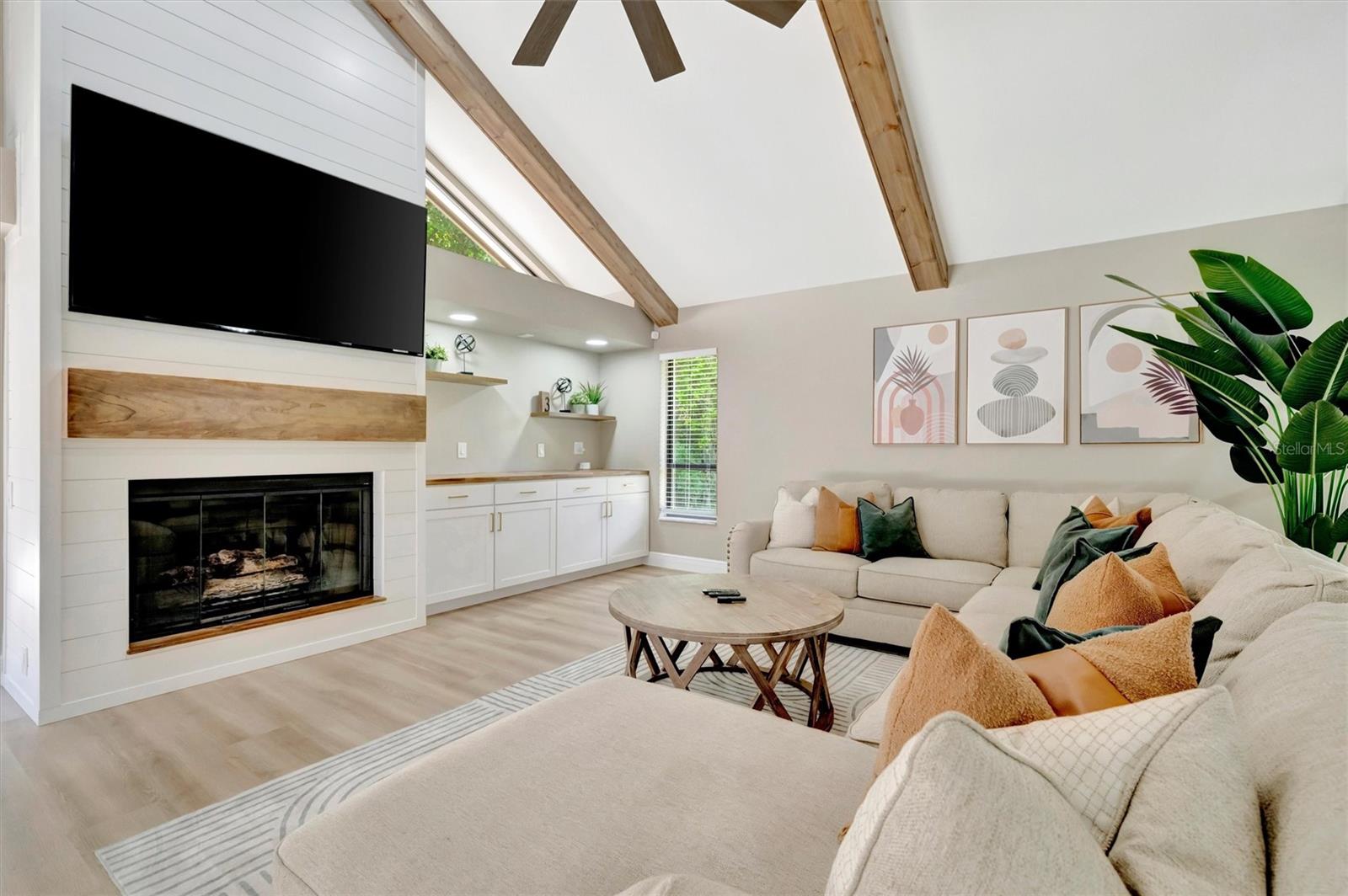 Image 11 of 96 For 15507 Fentress Court