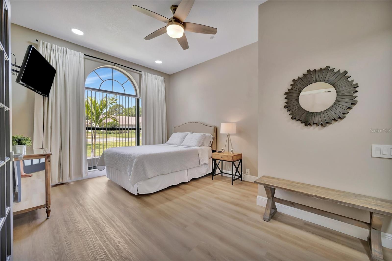 Image 17 of 96 For 15507 Fentress Court