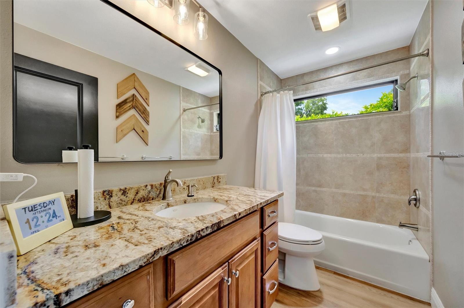 Image 45 of 96 For 15507 Fentress Court