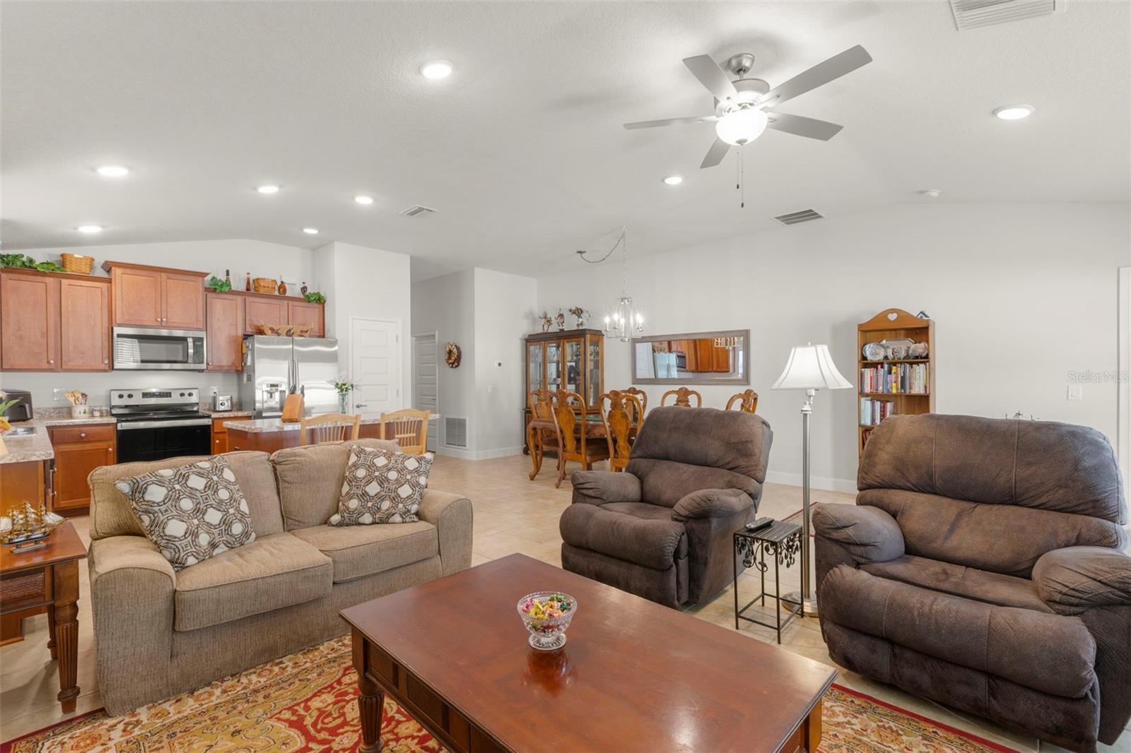 Image 11 of 44 For 16114 Vine Cliff Avenue