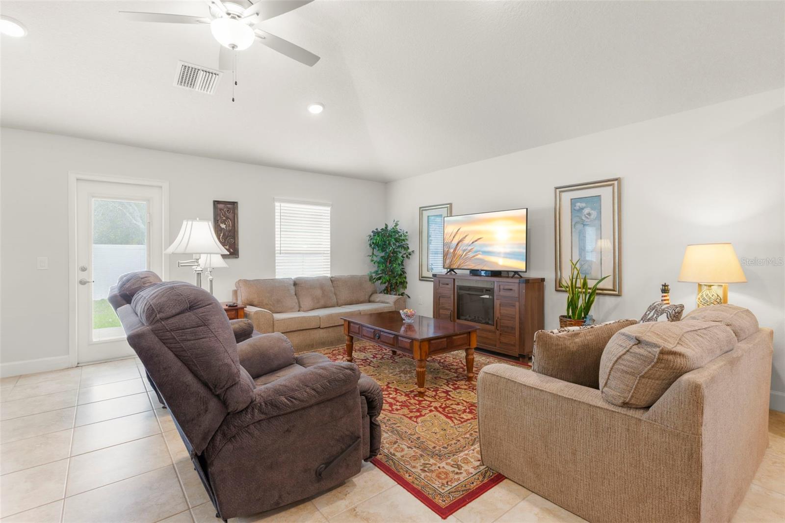 Image 12 of 44 For 16114 Vine Cliff Avenue