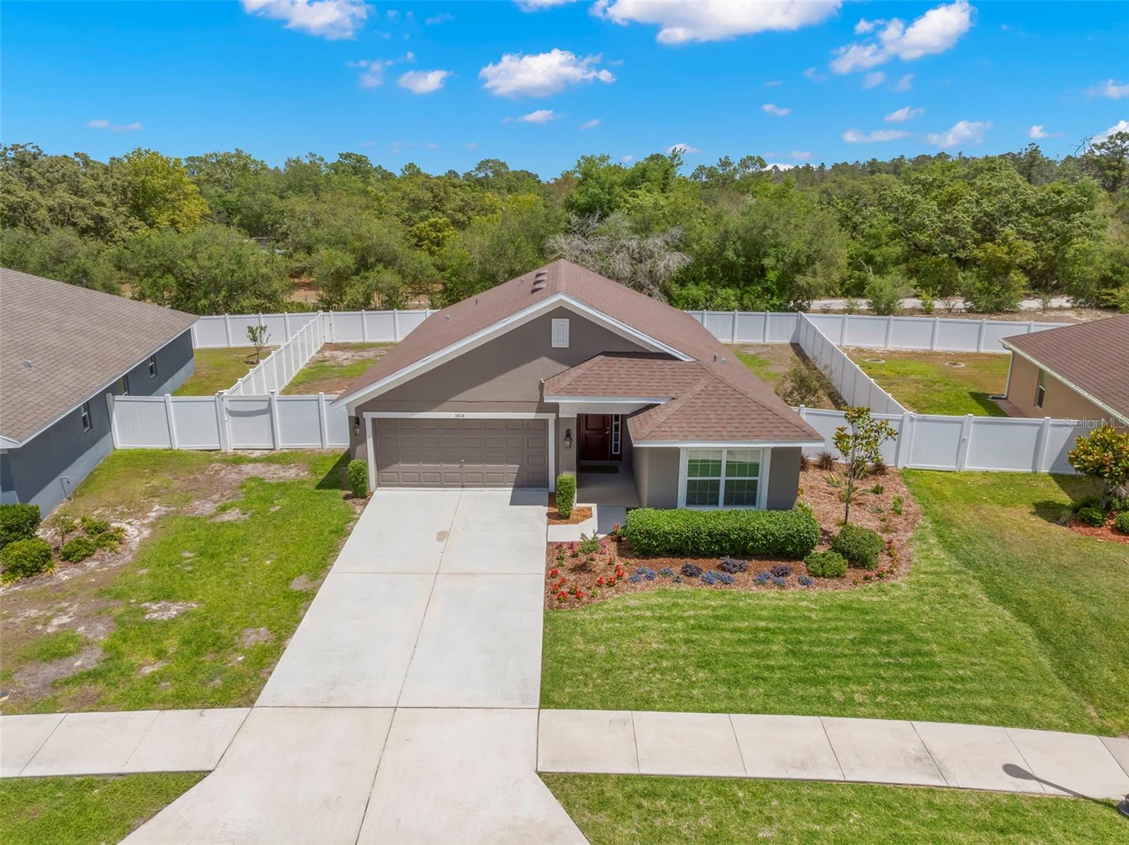 Image 34 of 44 For 16114 Vine Cliff Avenue