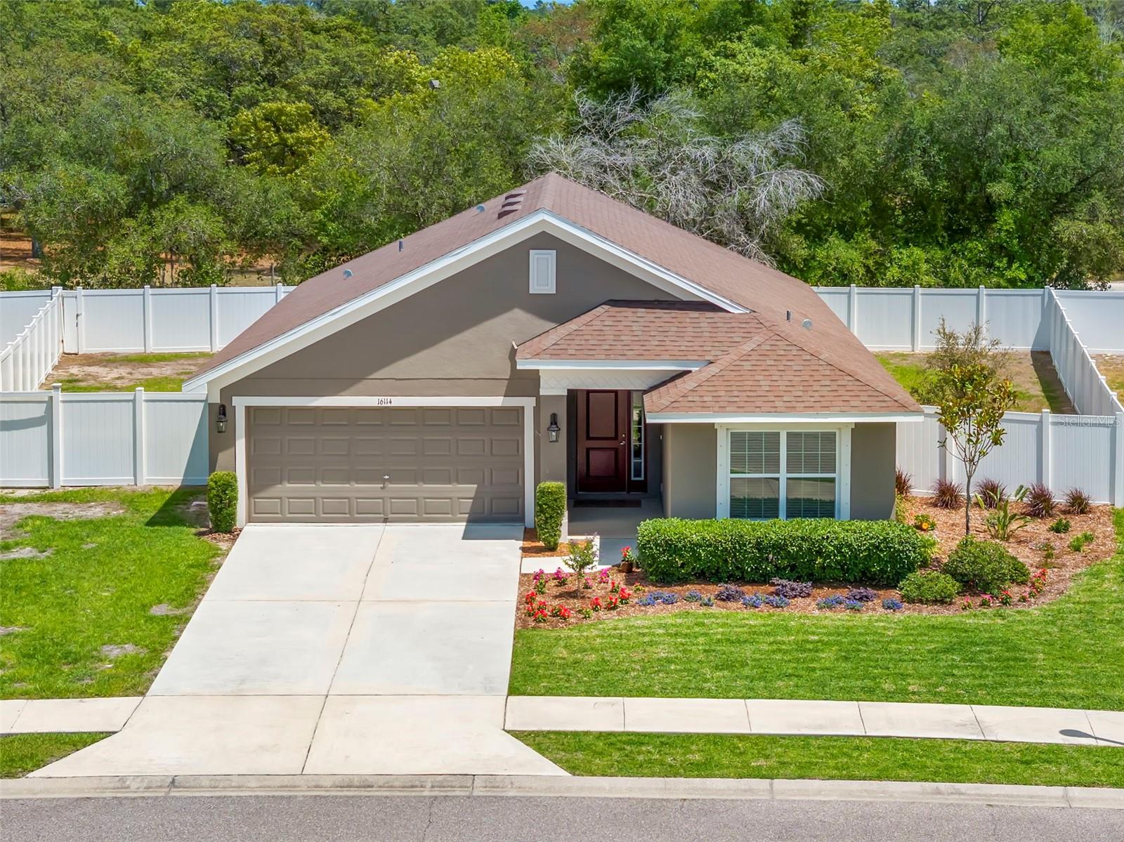 Image 4 of 44 For 16114 Vine Cliff Avenue