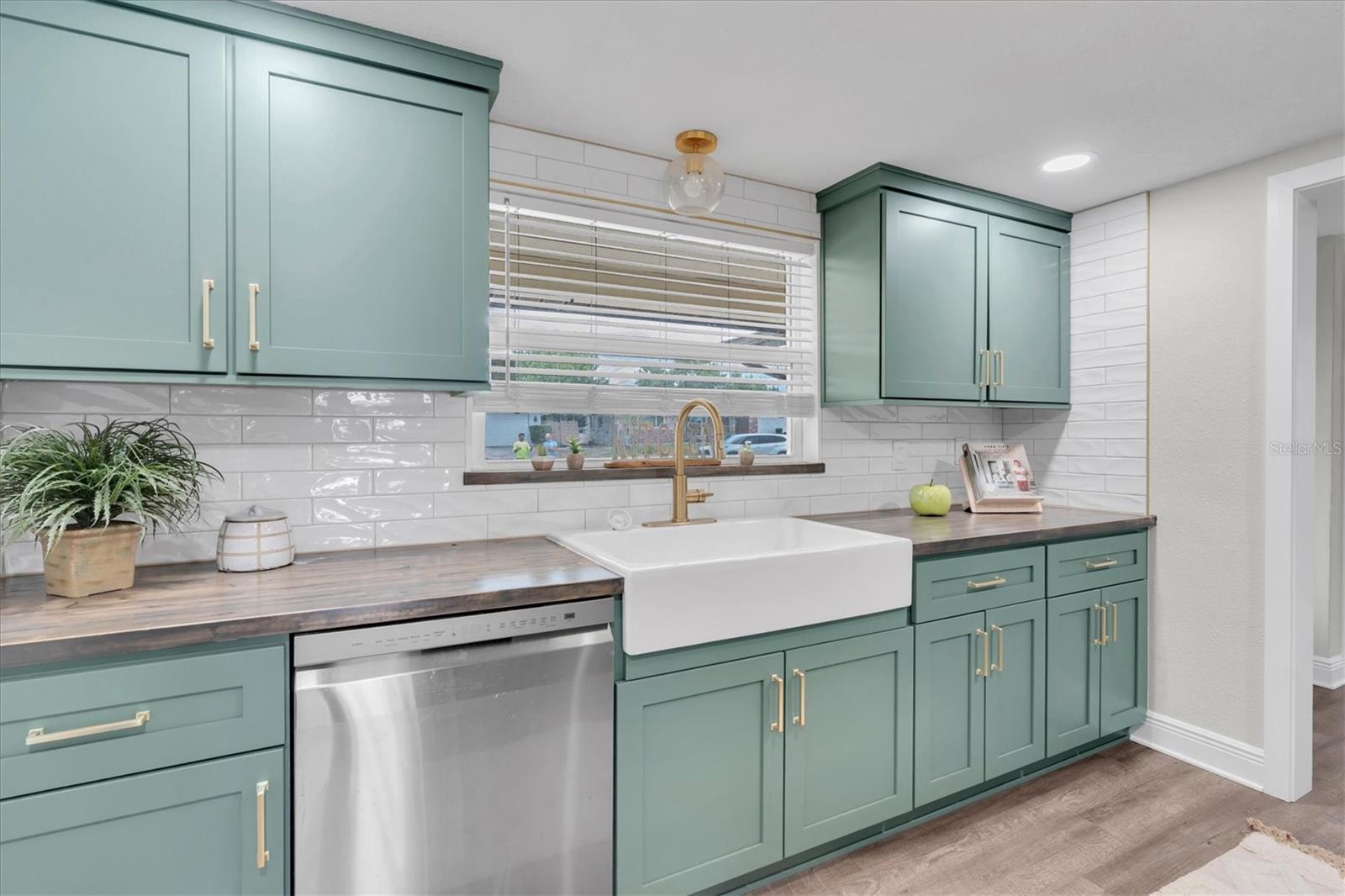 Image 10 of 40 For 8007 Mimosa Drive