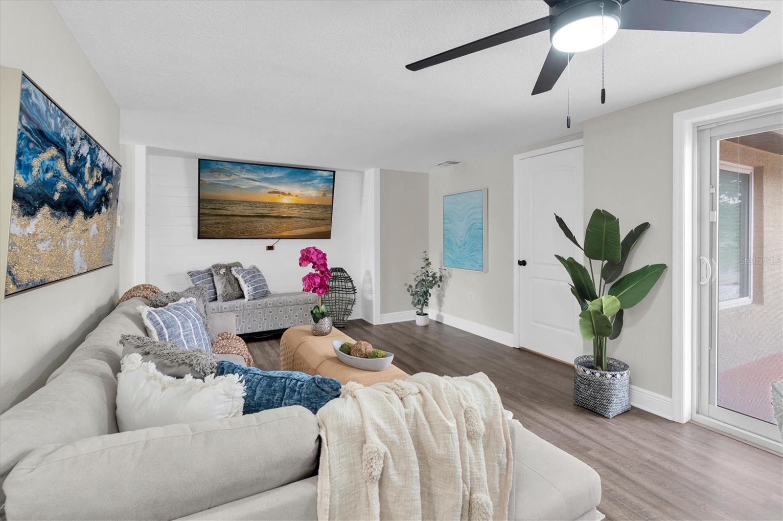 Image 4 of 40 For 8007 Mimosa Drive