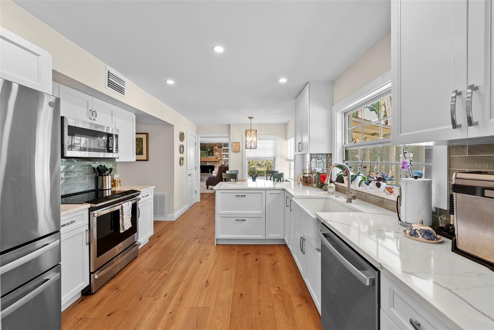 Image 13 of 58 For 4705 San Rafael Street