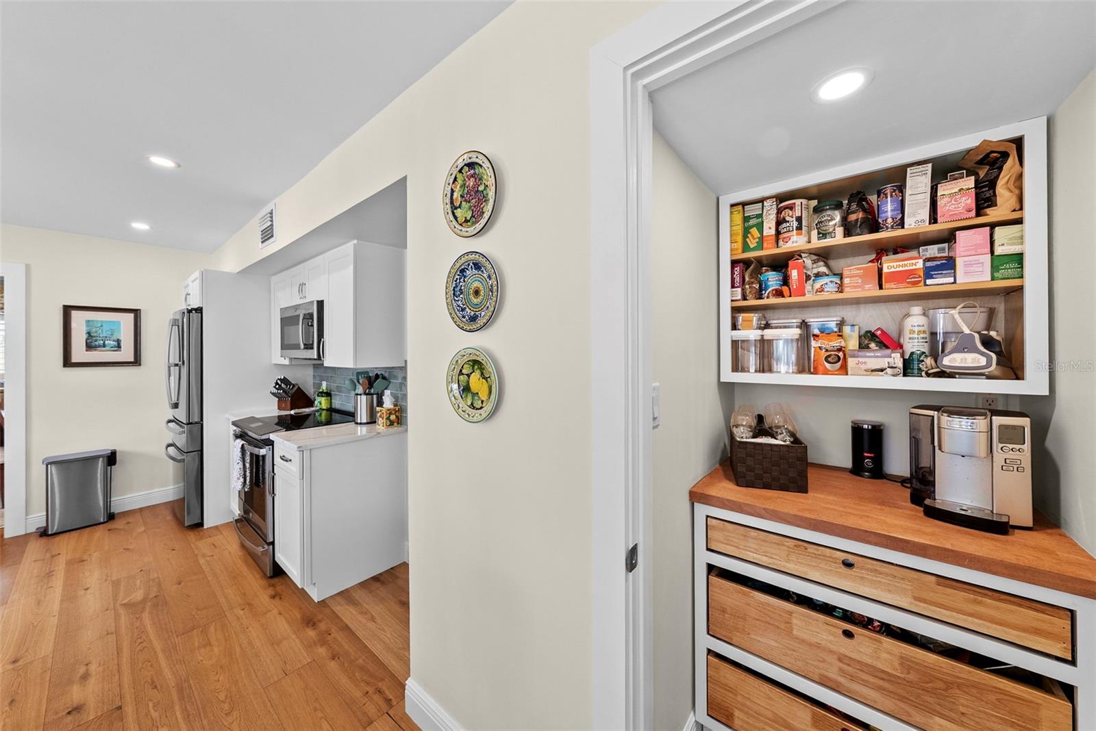 Image 20 of 58 For 4705 San Rafael Street