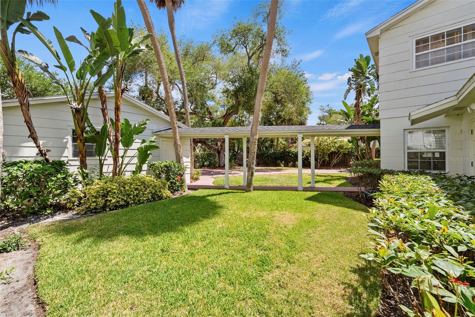 Image 44 of 58 For 4705 San Rafael Street