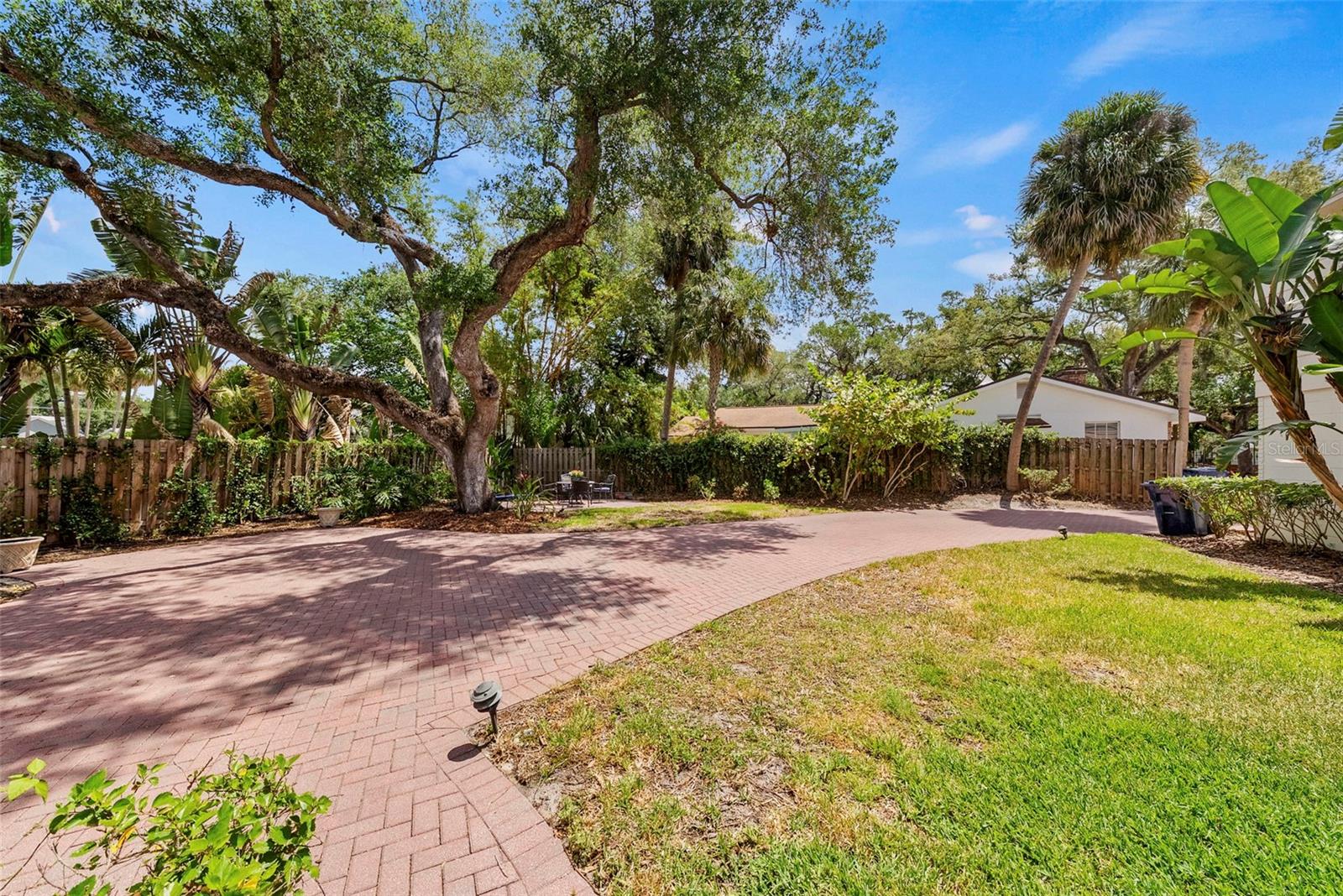 Image 45 of 58 For 4705 San Rafael Street