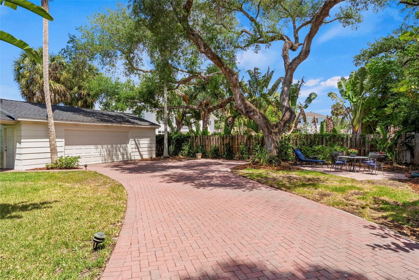 Image 50 of 58 For 4705 San Rafael Street