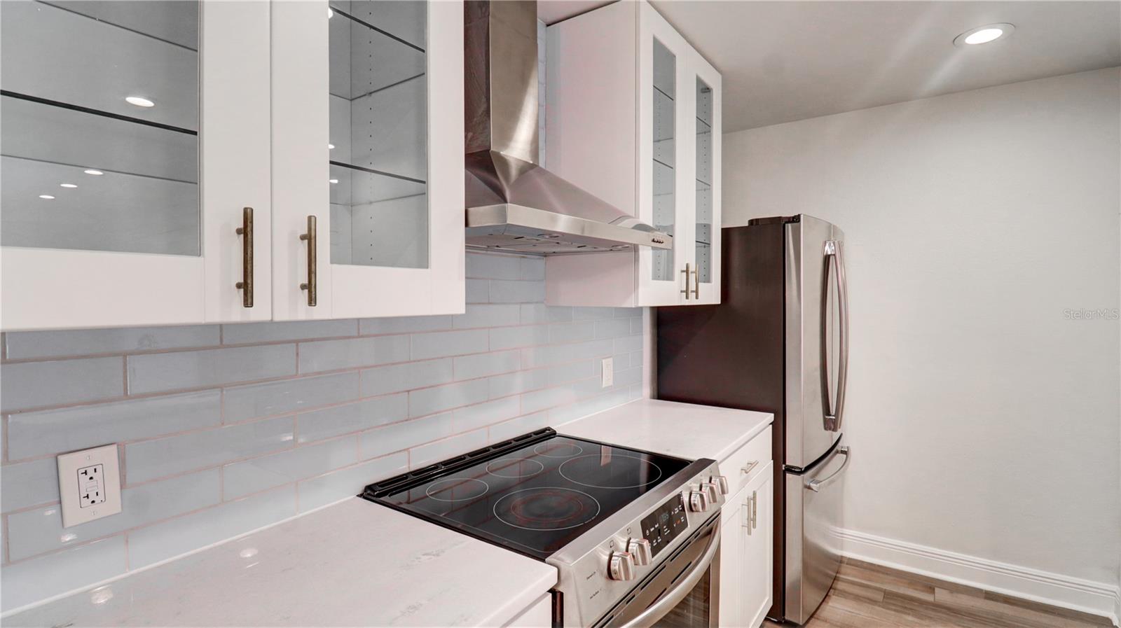 Image 13 of 35 For 9481 Highland Oak Drive 1001