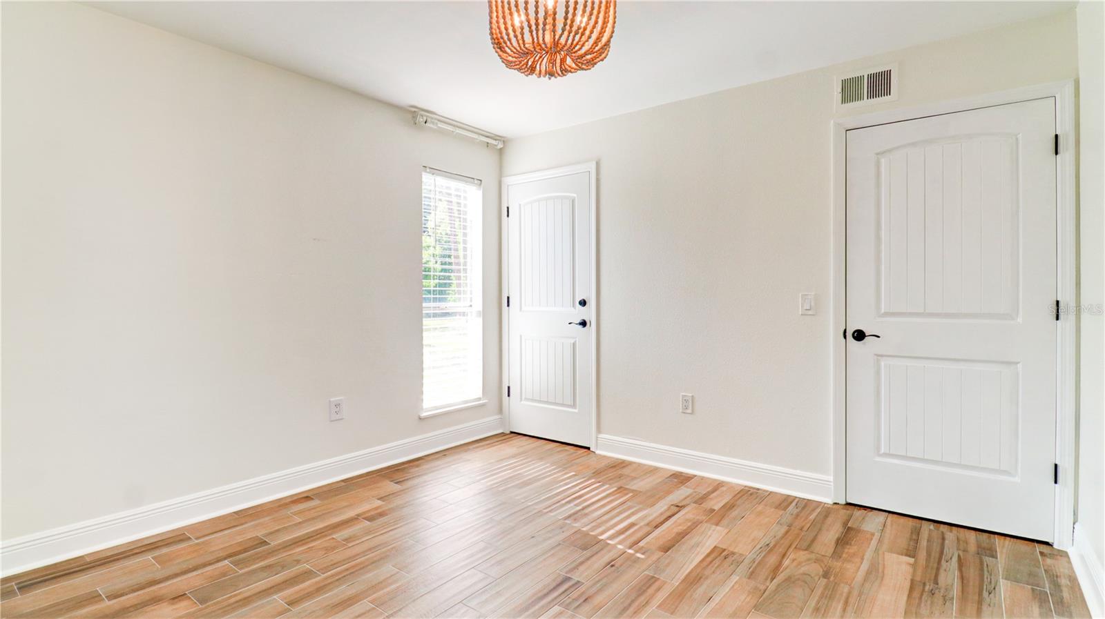 Image 25 of 35 For 9481 Highland Oak Drive 1001