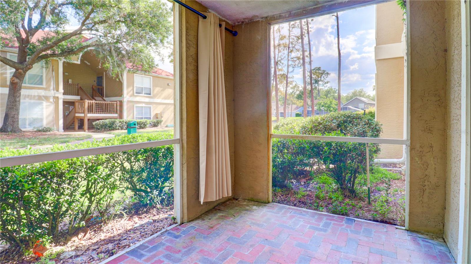Image 29 of 35 For 9481 Highland Oak Drive 1001