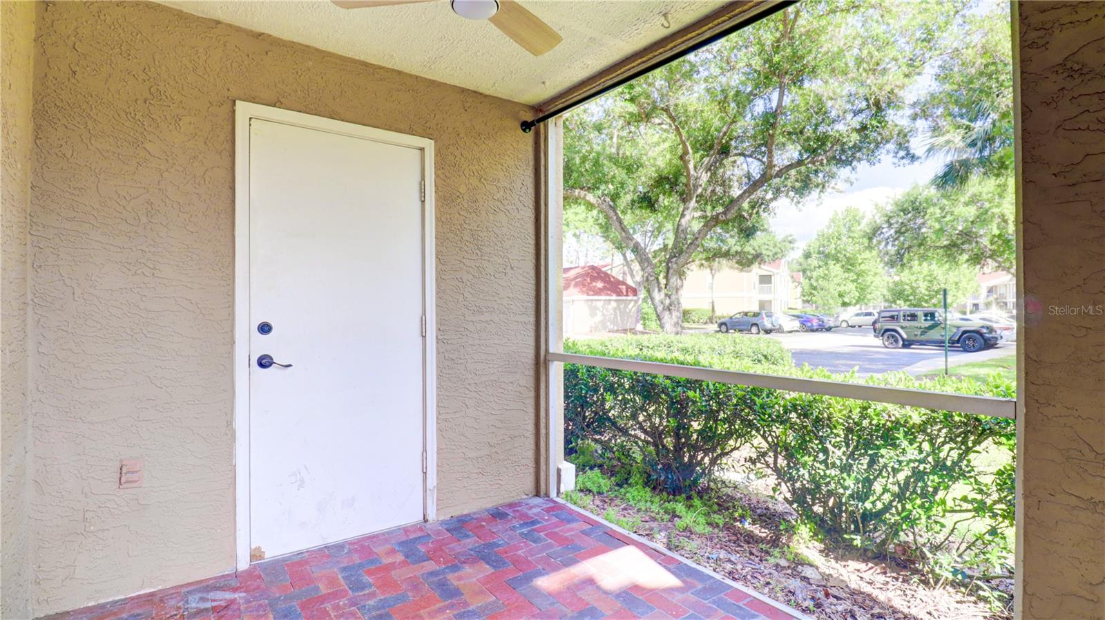 Image 30 of 35 For 9481 Highland Oak Drive 1001