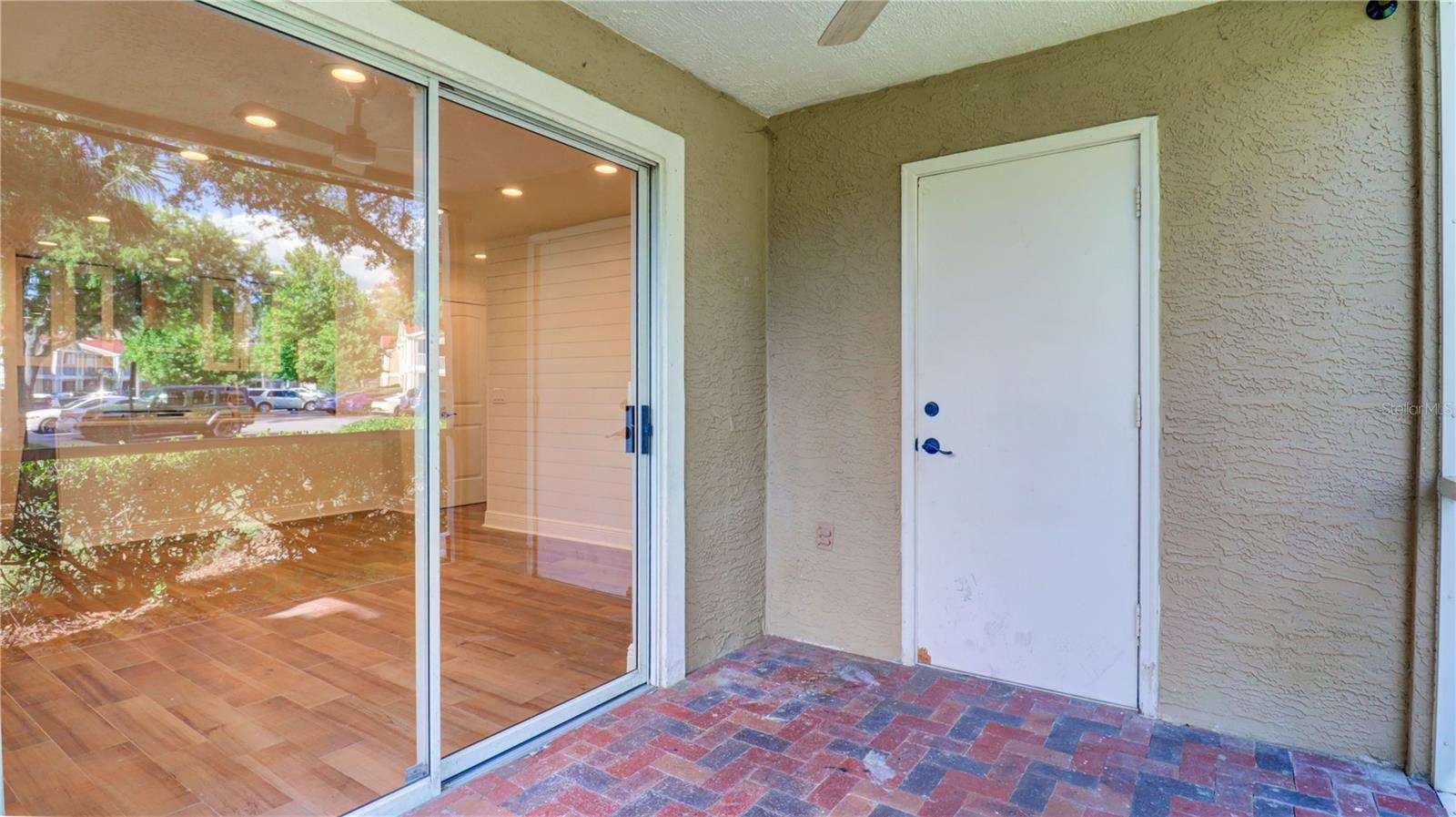 Image 31 of 35 For 9481 Highland Oak Drive 1001