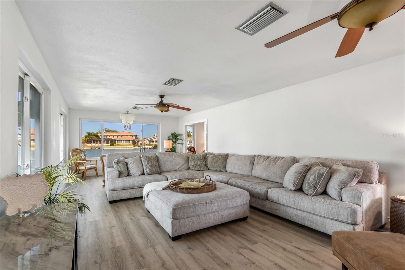 Image 11 of 47 For 5960 30th Avenue S 114