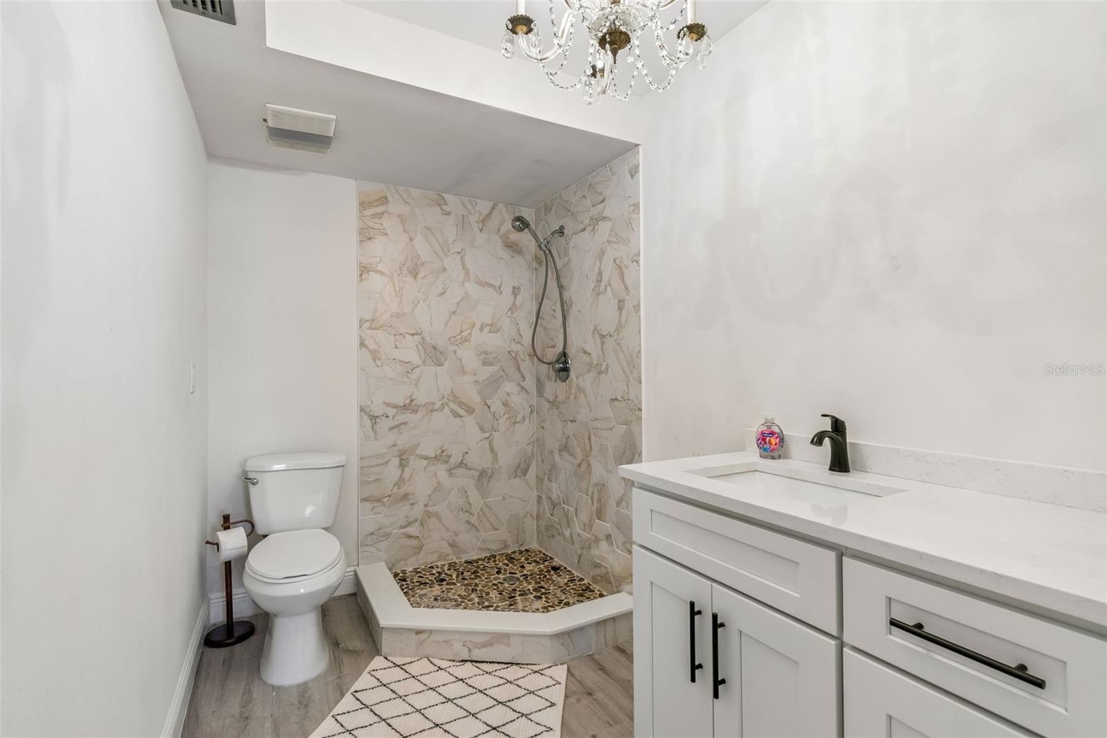 Image 20 of 47 For 5960 30th Avenue S 114