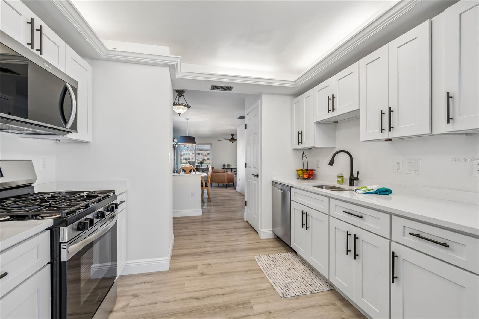 Image 5 of 47 For 5960 30th Avenue S 114