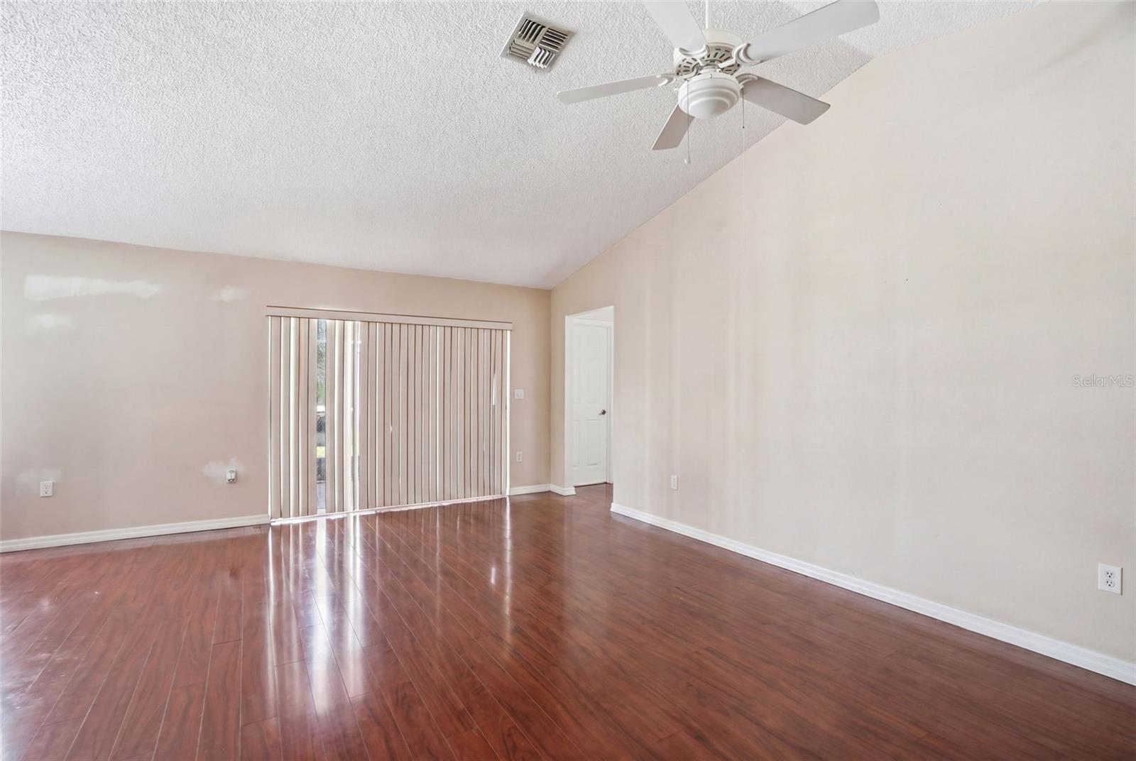 Image 17 of 63 For 2258 Claremont Lane